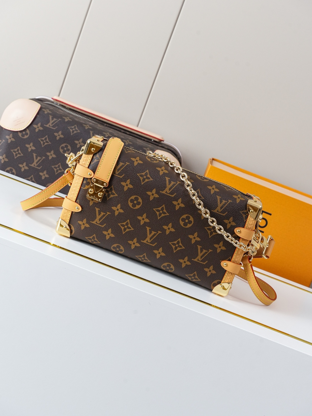 Louis Vuitton Handbag 12161