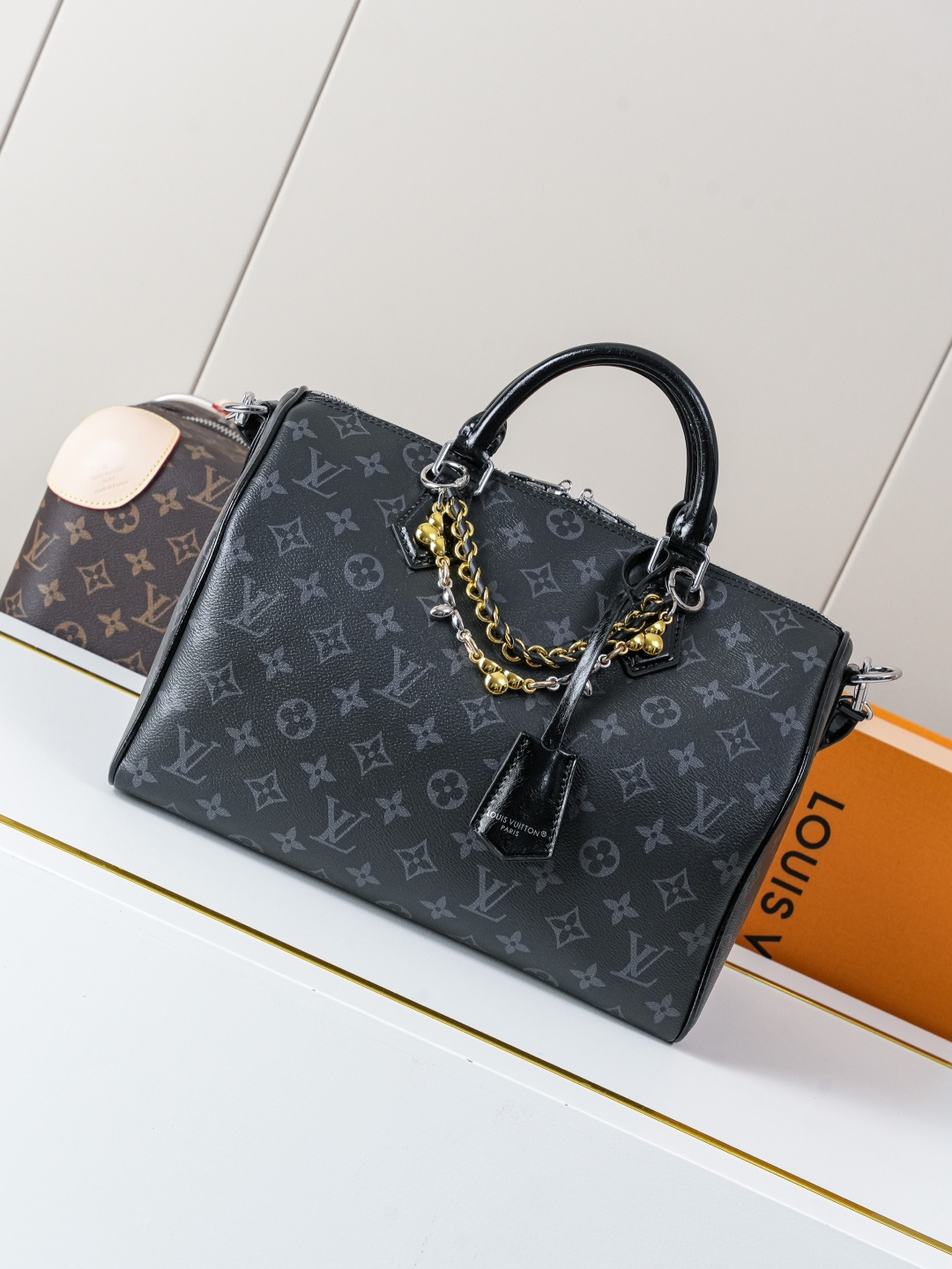 Louis Vuitton Handbag 12166