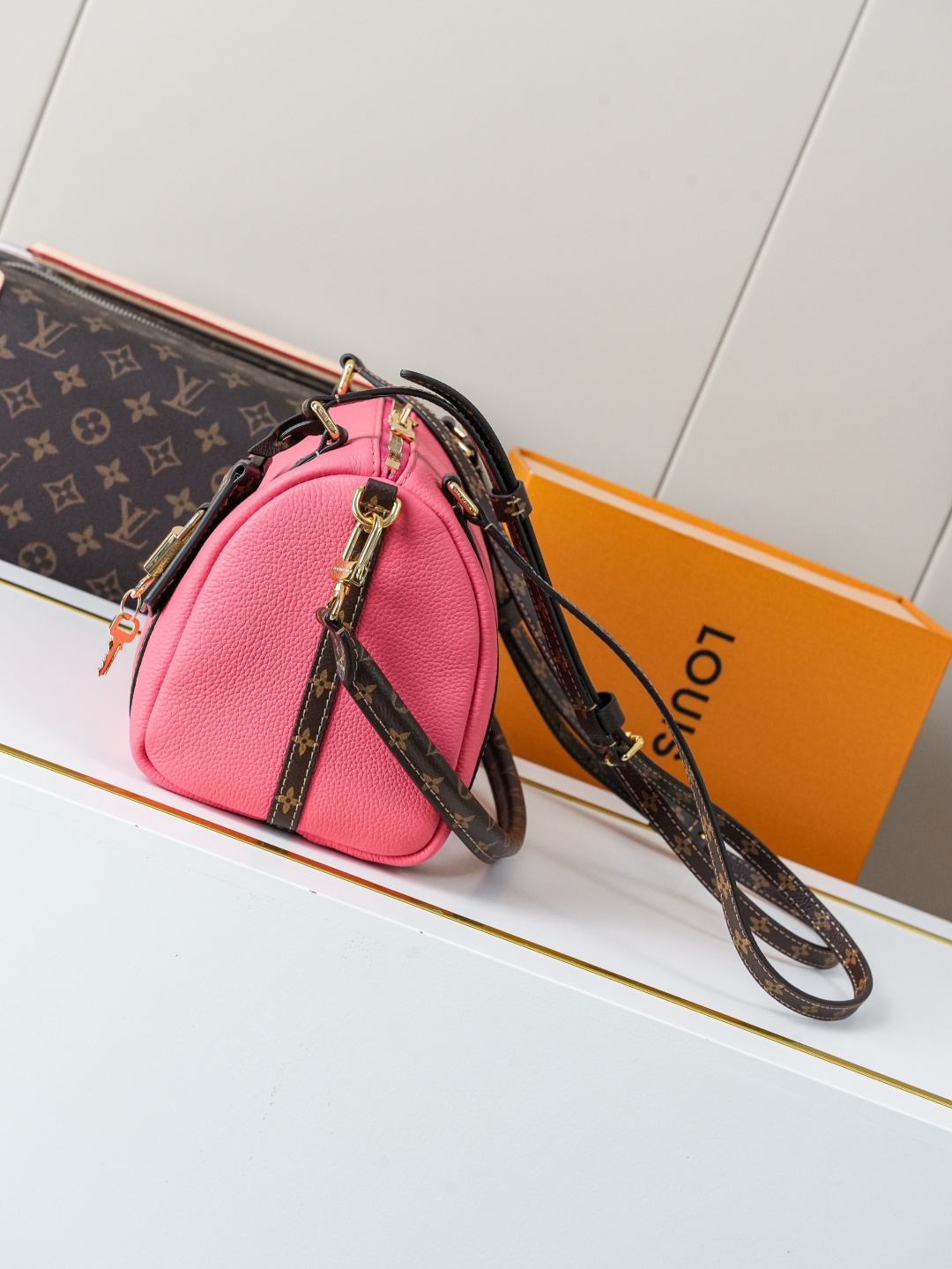 Alternative view of Louis Vuitton Handbag 12168