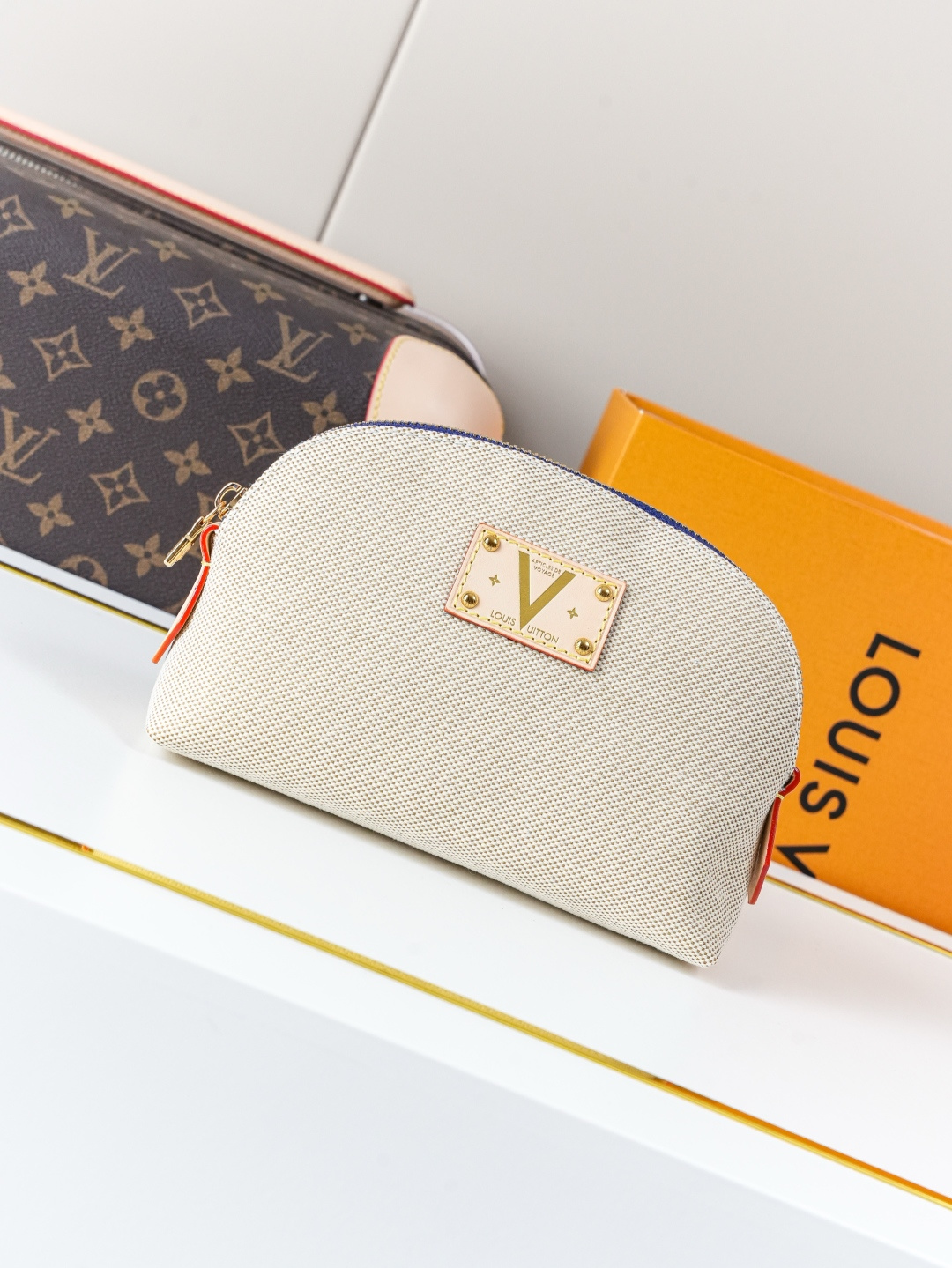 Косметичка Louis Vuitton Pochette Cosmétique