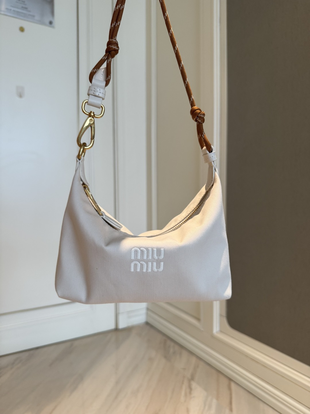 NO:811589,Off-white with brown webbing ', Chaopin Department Store19860909米白色 搭配棕色织带 “,潮品百货,accessory