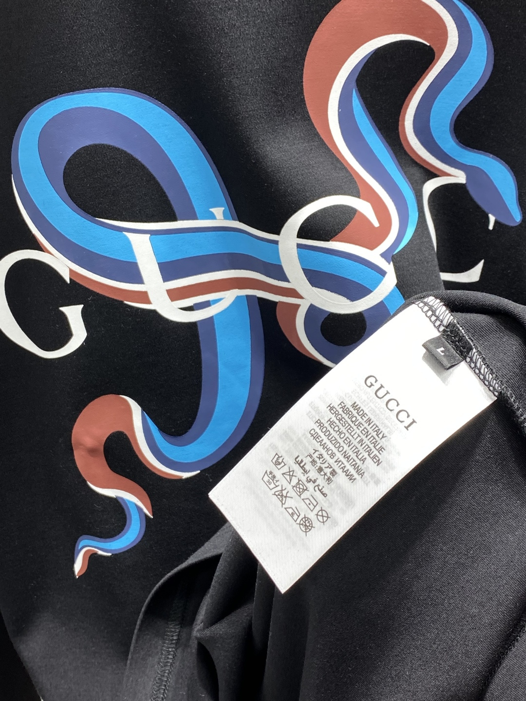 Gucci Spring 2025 Collection: Unique Designs, High-Quality Fabrics, and Stylish Prints - 图片 8