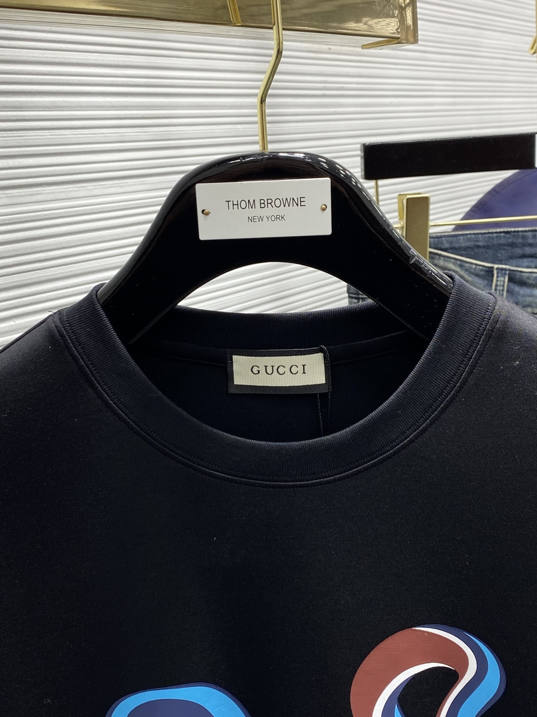 Gucci Spring 2025 Collection: Unique Designs, High-Quality Fabrics, and Stylish Prints - 图片 3