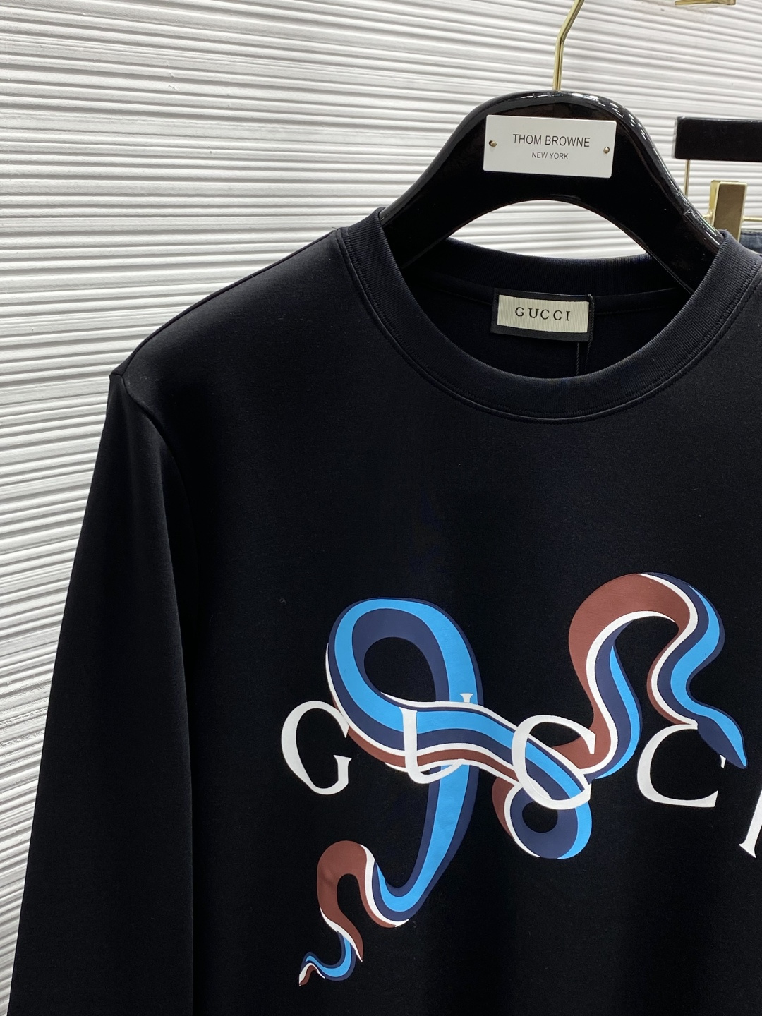 Gucci Spring 2025 Collection: Unique Designs, High-Quality Fabrics, and Stylish Prints - 图片 4