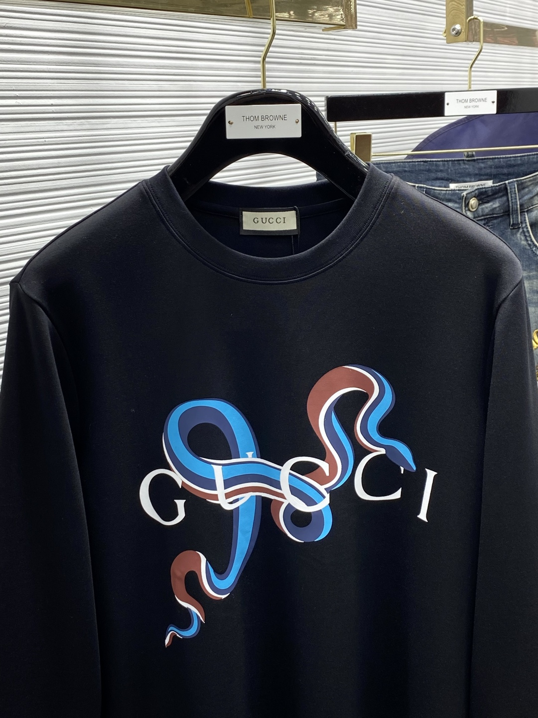 Gucci Spring 2025 Collection: Unique Designs, High-Quality Fabrics, and Stylish Prints - 图片 2