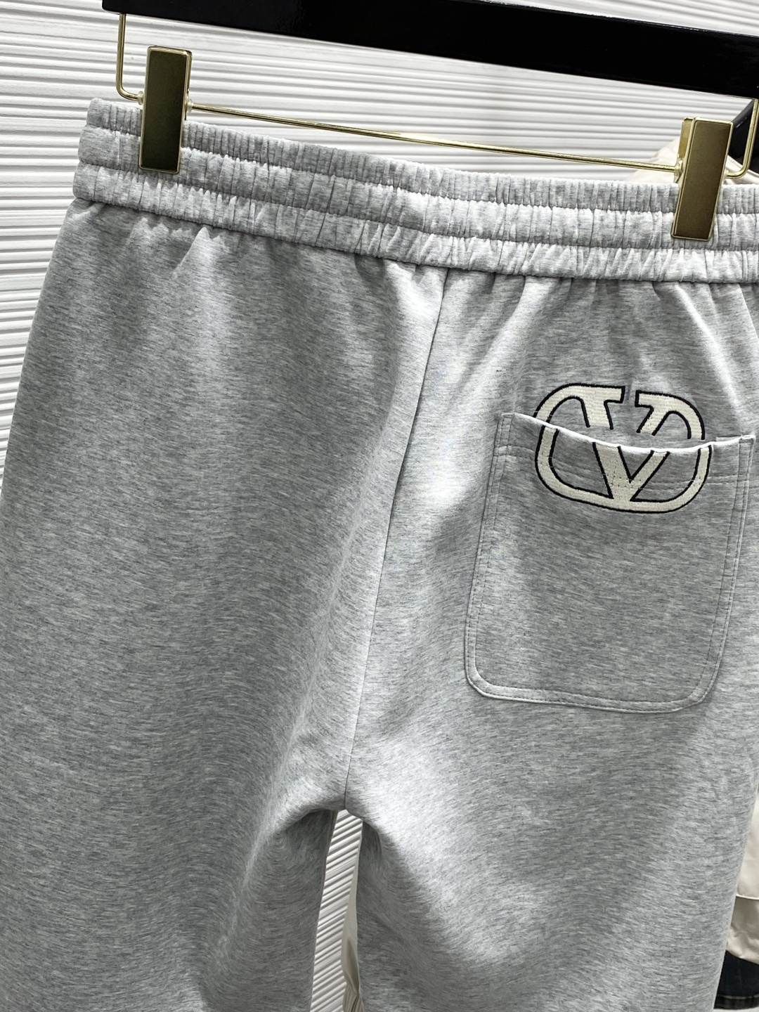 Valentino Spring 2025 Fashion: Synchronized Cabinets, Original Horrid Pants, High-Grade Style - 图片 8