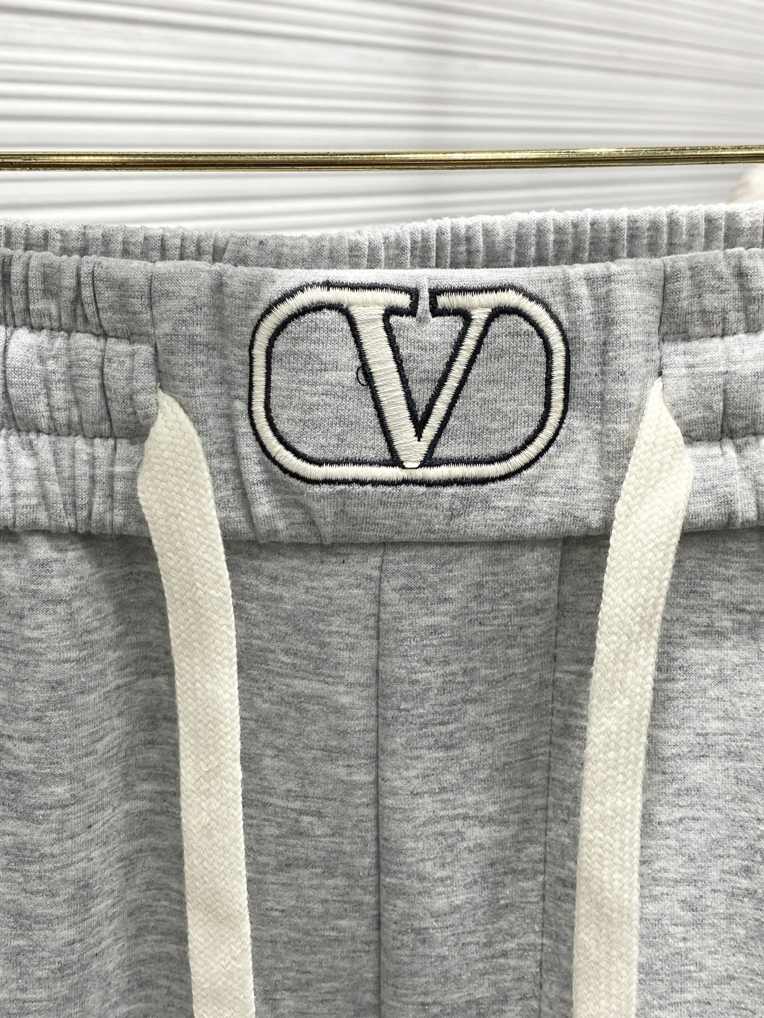 Valentino Spring 2025 Fashion: Synchronized Cabinets, Original Horrid Pants, High-Grade Style - 图片 4