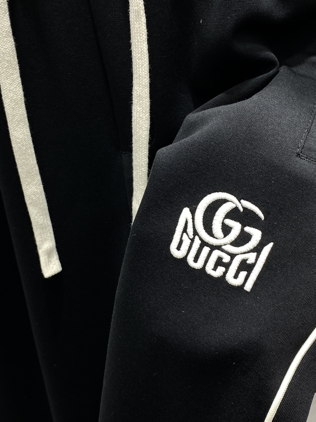 “Spring 2025 Gucci Synchronized Single Fashionable Leisure Pants with Original Fabric” - 图片 6