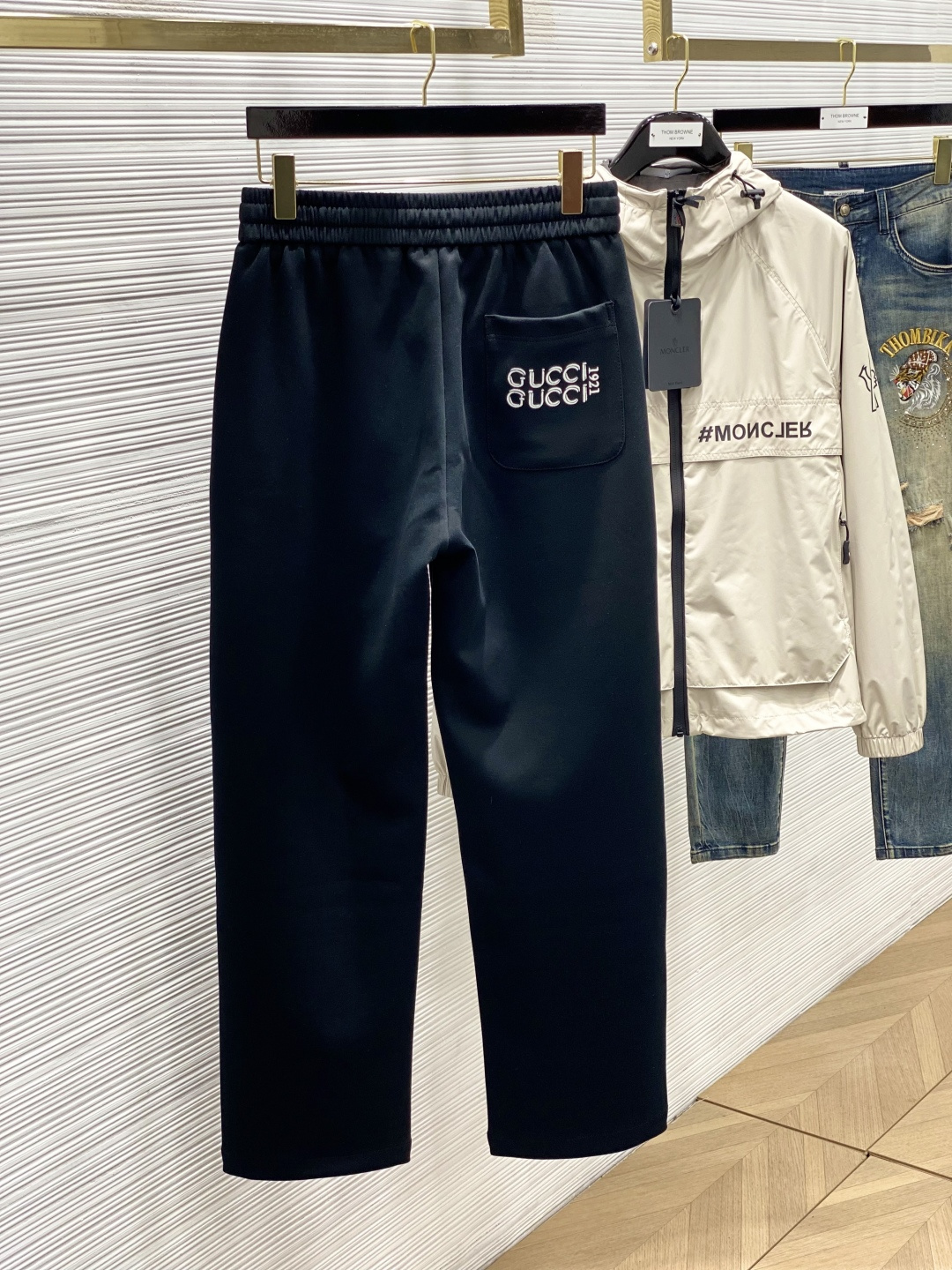 “Spring 2025 Gucci Synchronized Single Fashionable Leisure Pants with Original Fabric” - 图片 9