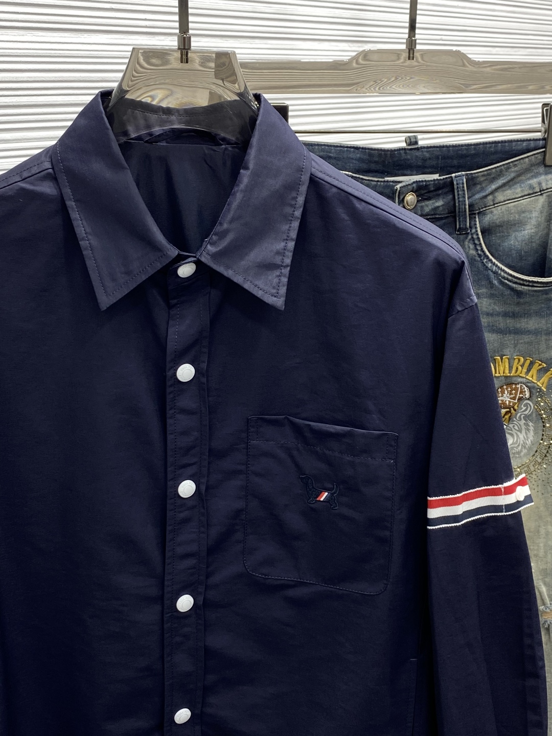 2025 Spring Update: Fashionable Leisure Jacket with Top-quality Fabric and Embellishments - 图片 3