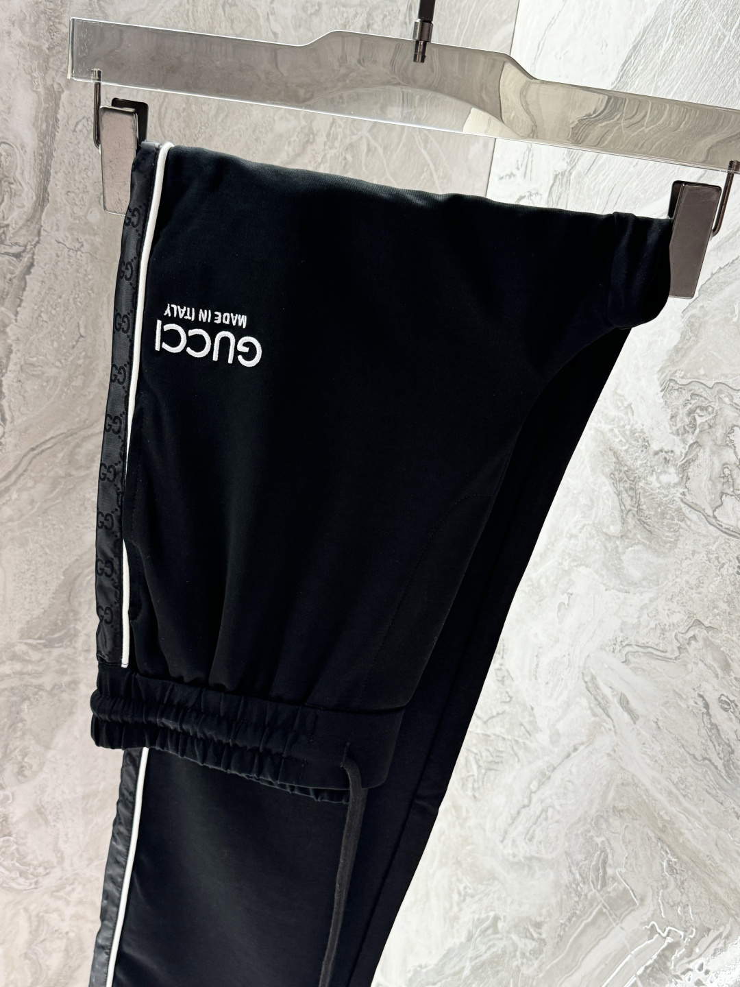 Gucci Ice-Cooked Leisure Pants: Wrinkle-Resistant, Ventilated, and Cozy in Custom Fabric - 图片 2