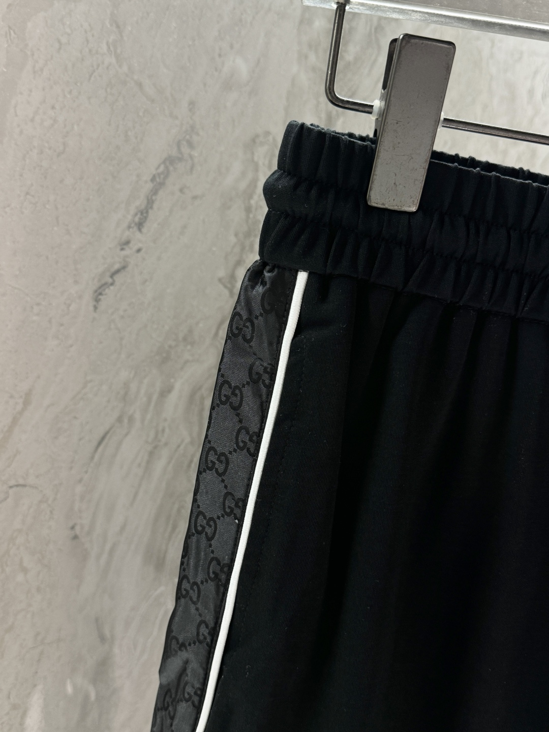 Gucci Ice-Cooked Leisure Pants: Wrinkle-Resistant, Ventilated, and Cozy in Custom Fabric - 图片 8