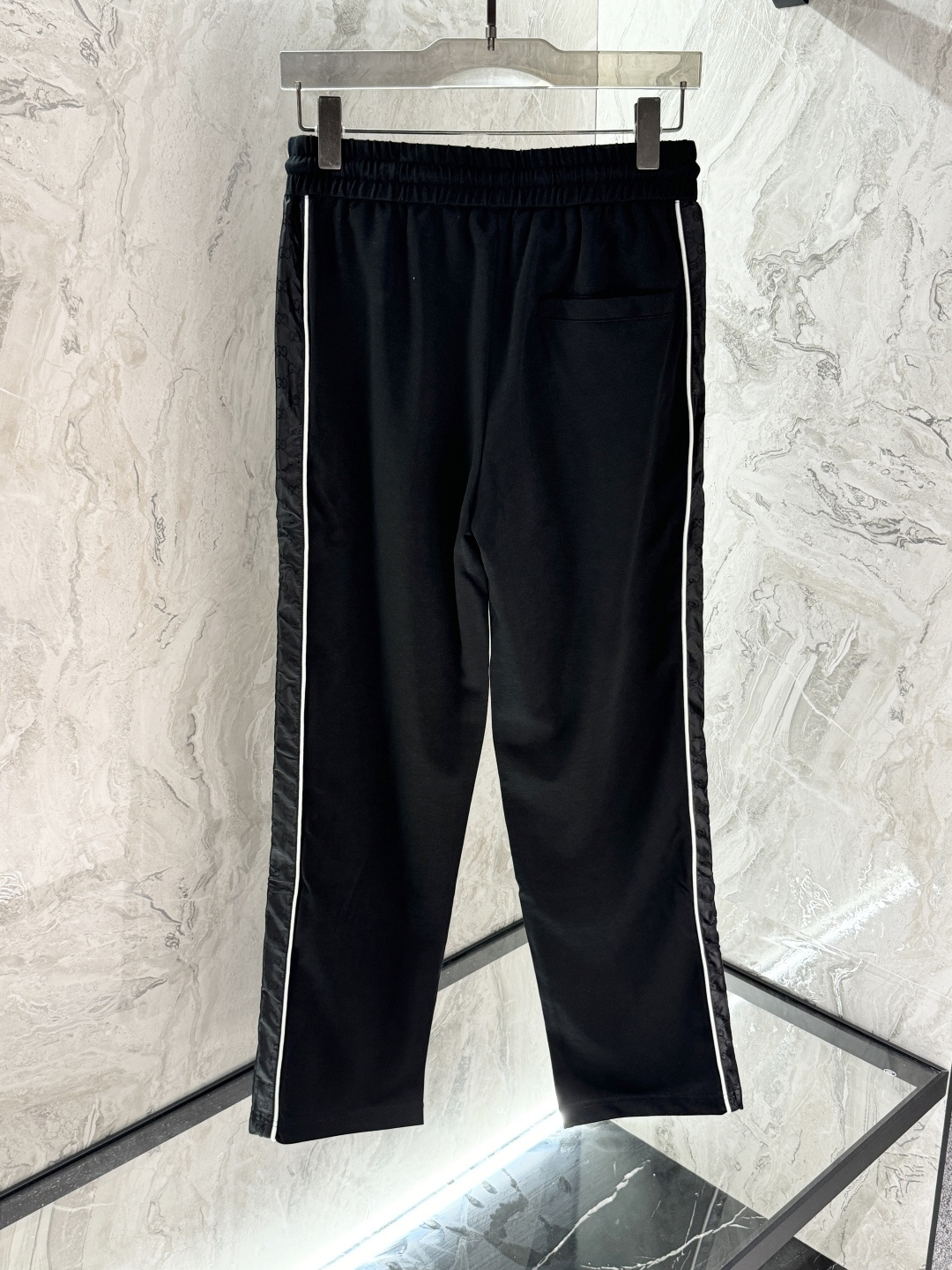 Gucci Ice-Cooked Leisure Pants: Wrinkle-Resistant, Ventilated, and Cozy in Custom Fabric - 图片 9