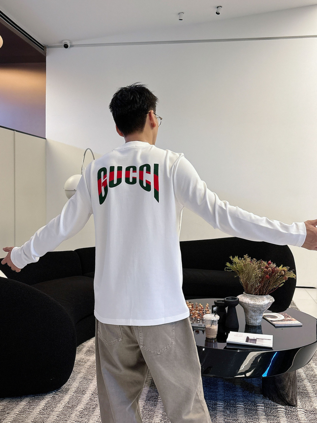 古奇，2025秋冬最新款，高端刺绣/工艺图案装饰logo，专柜同步有售，原单狠货，爆款时尚休闲圆领长袖T