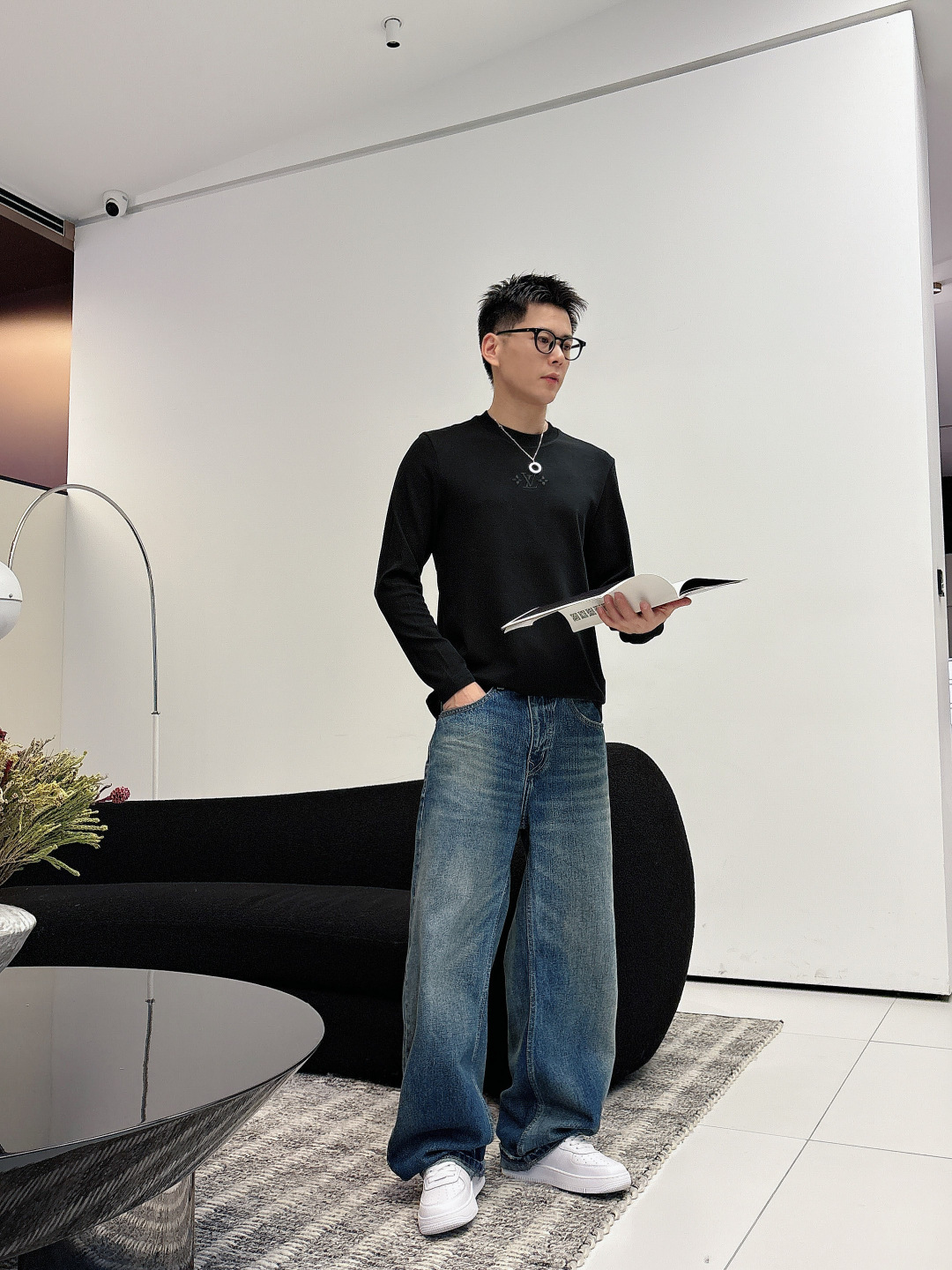 LV，2025秋冬最新款，高端刺绣/工艺图案装饰logo，专柜同步有售，原单狠货，爆款时尚休闲圆领长袖T