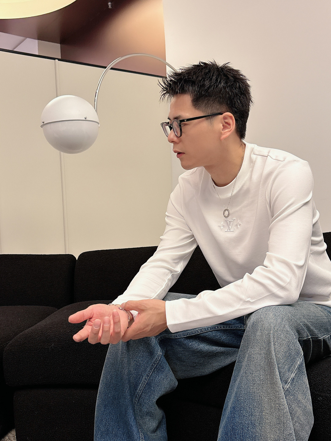 LV，2025秋冬最新款，高端刺绣/工艺图案装饰logo，专柜同步有售，原单狠货，爆款时尚休闲圆领长袖T