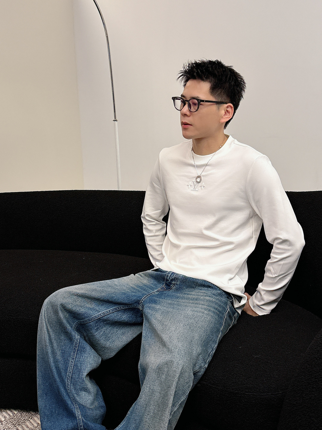 LV，2025秋冬最新款，高端刺绣/工艺图案装饰logo，专柜同步有售，原单狠货，爆款时尚休闲圆领长袖T