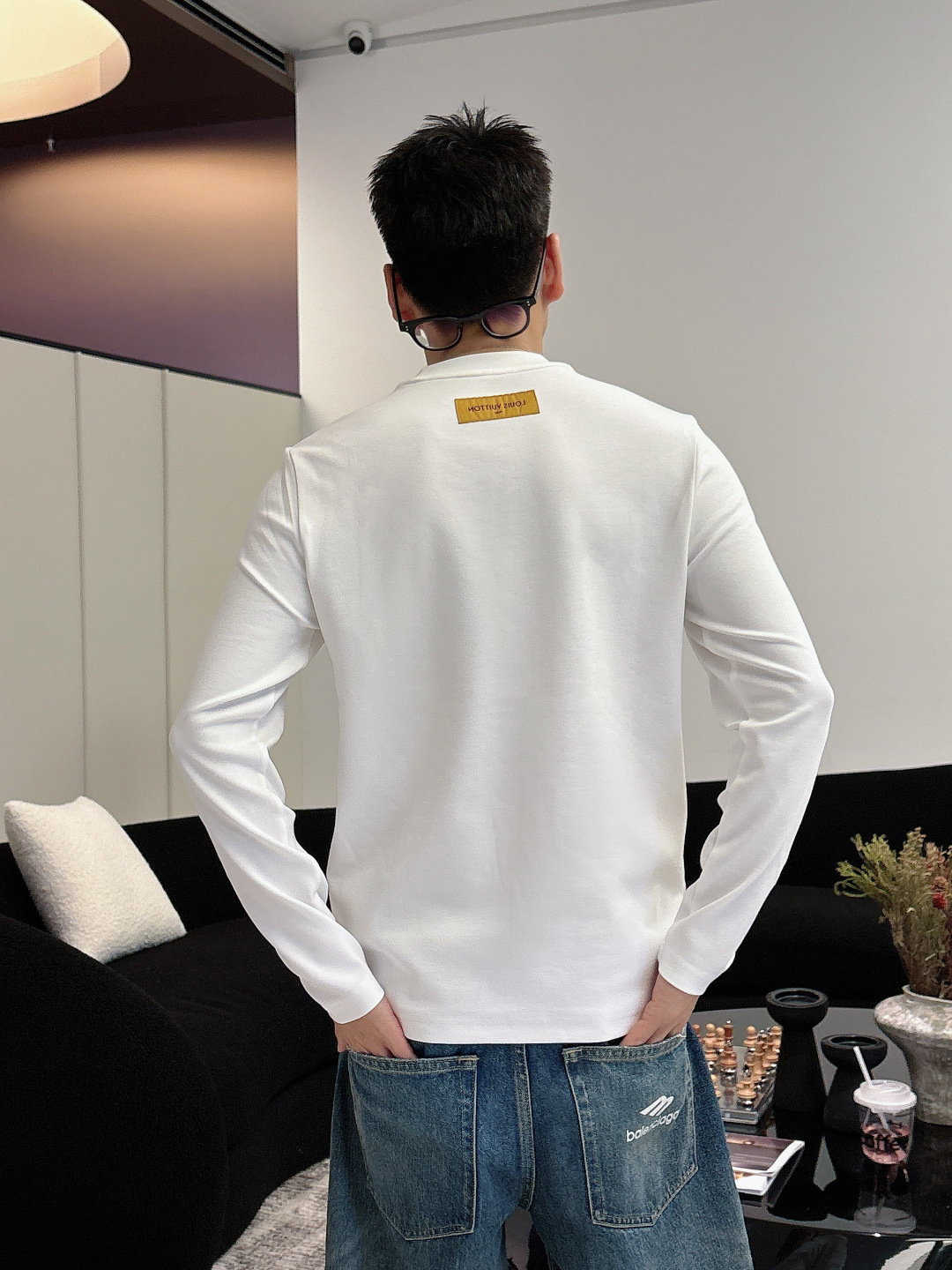 LV，2025秋冬最新款，高端刺绣/工艺图案装饰logo，专柜同步有售，原单狠货，爆款时尚休闲圆领长袖T