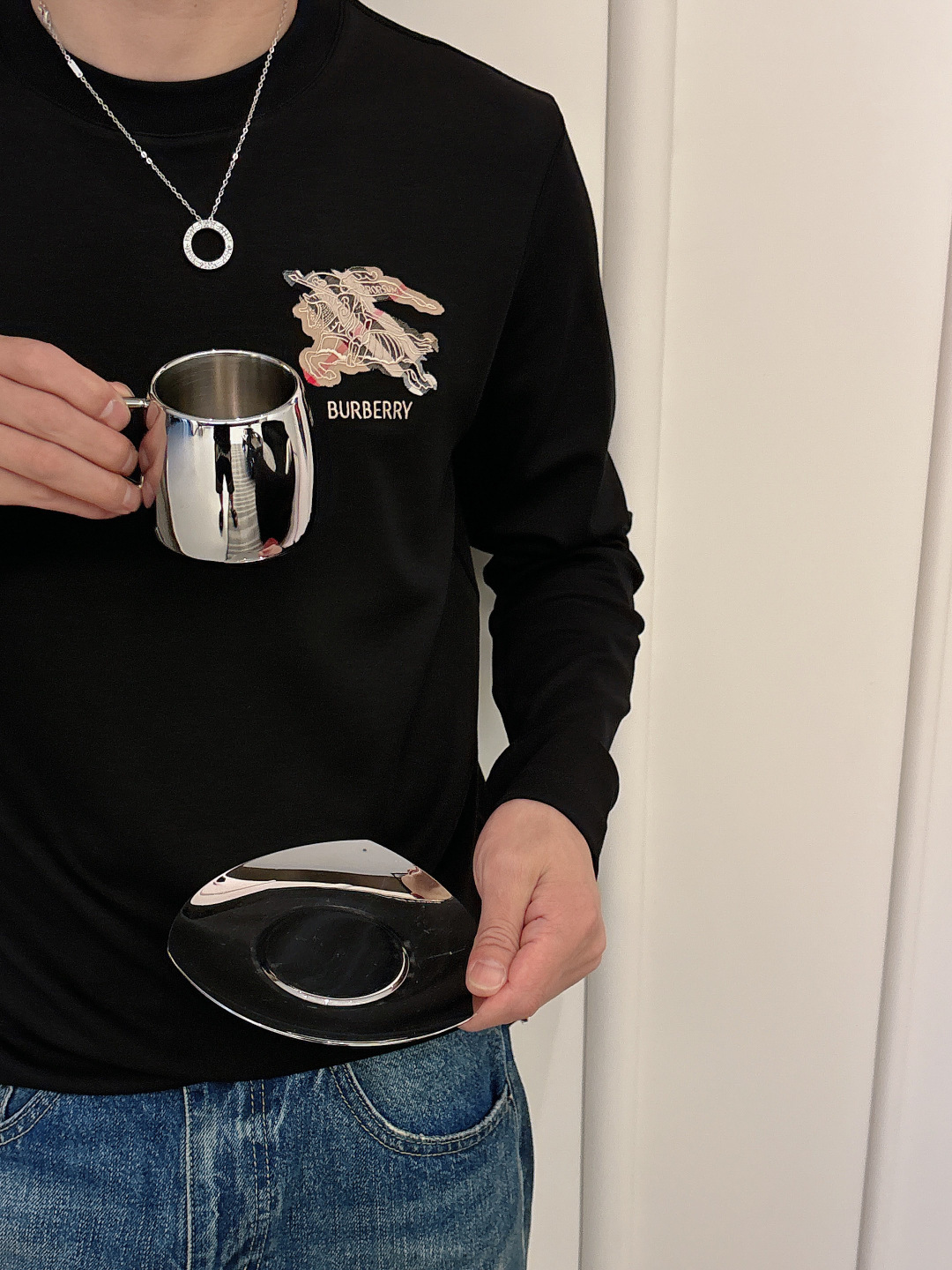 巴宝莉 ，2025秋冬最新款，高端刺绣/工艺图案装饰logo，专柜同步有售，原单狠货，爆款时尚休闲圆领长