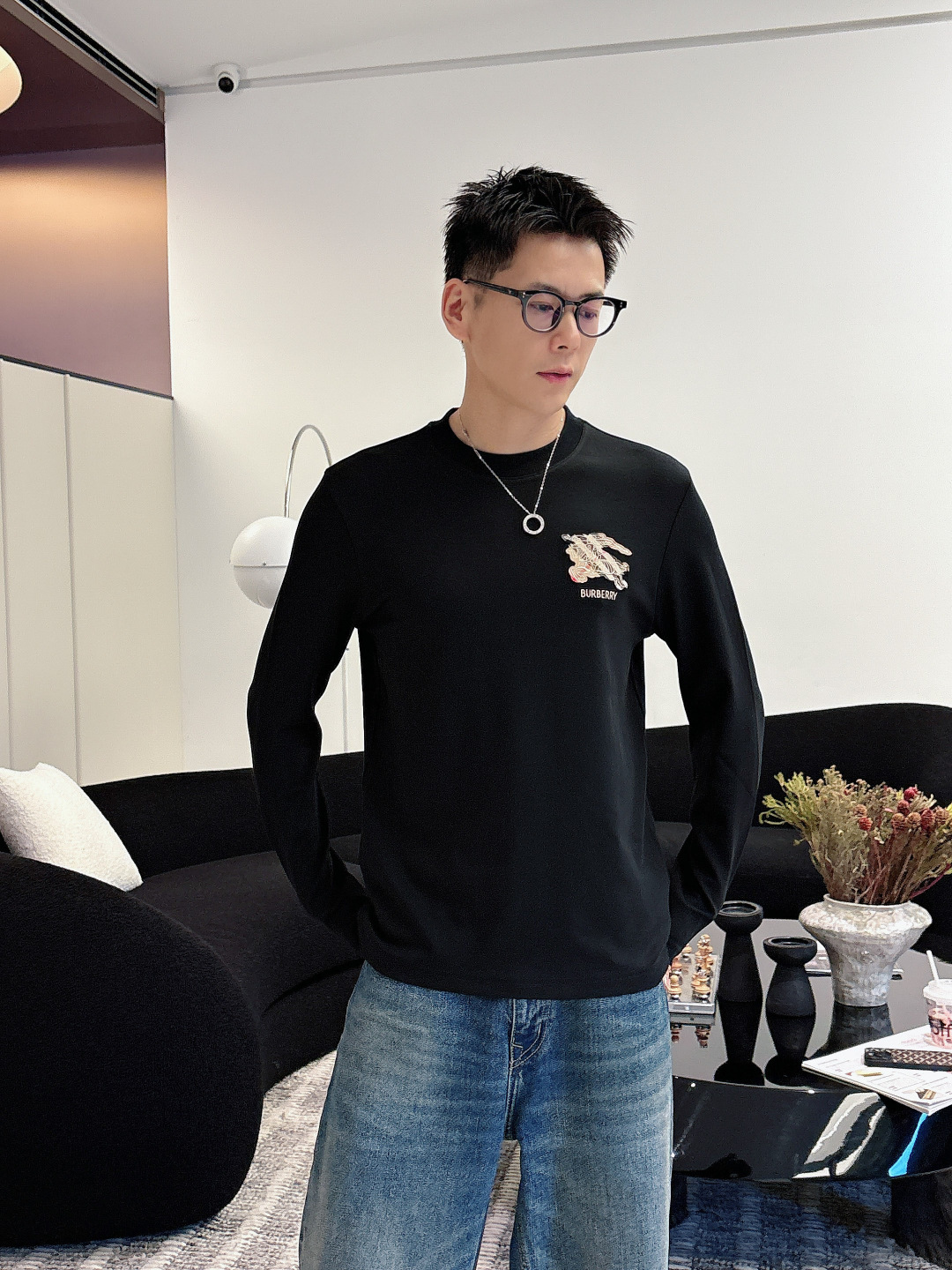 巴宝莉 ，2025秋冬最新款，高端刺绣/工艺图案装饰logo，专柜同步有售，原单狠货，爆款时尚休闲圆领长