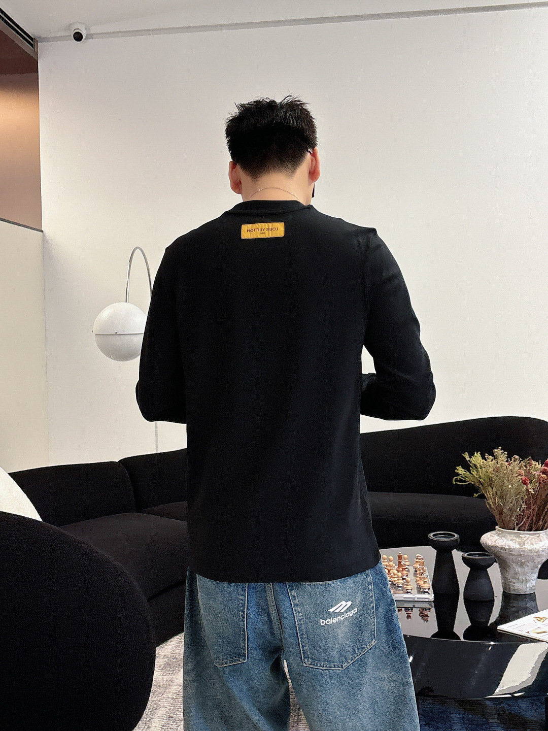 LV，2025秋冬最新款，高端刺绣/工艺图案装饰logo，专柜同步有售，原单狠货，爆款时尚休闲圆领长袖T