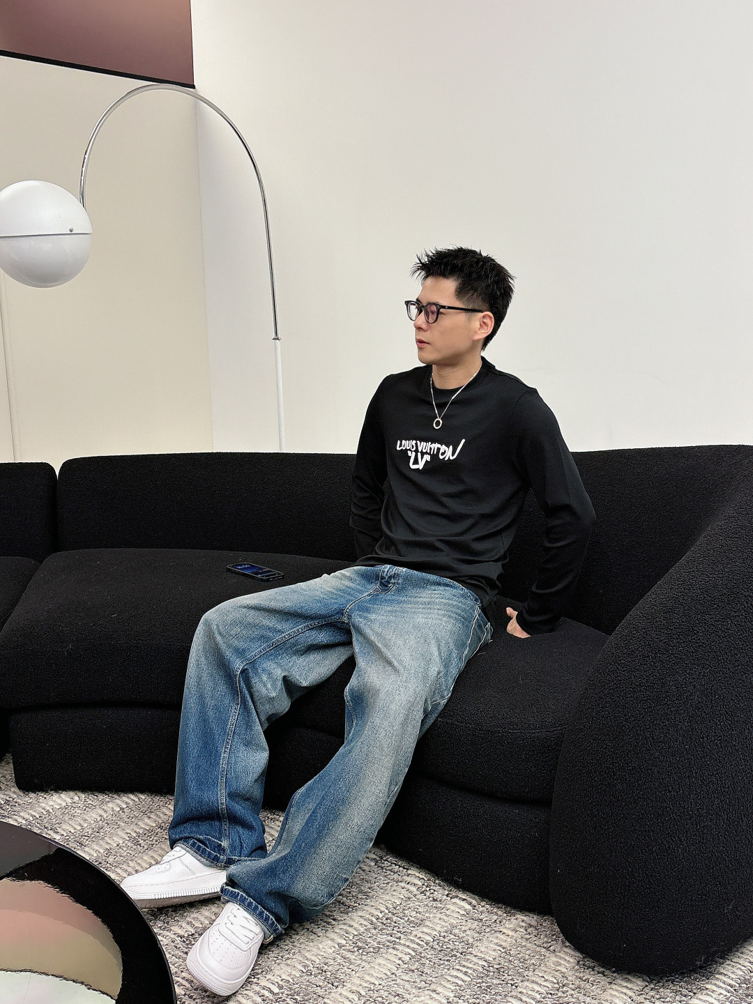 LV，2025秋冬最新款，高端刺绣/工艺图案装饰logo，专柜同步有售，原单狠货，爆款时尚休闲圆领长袖T