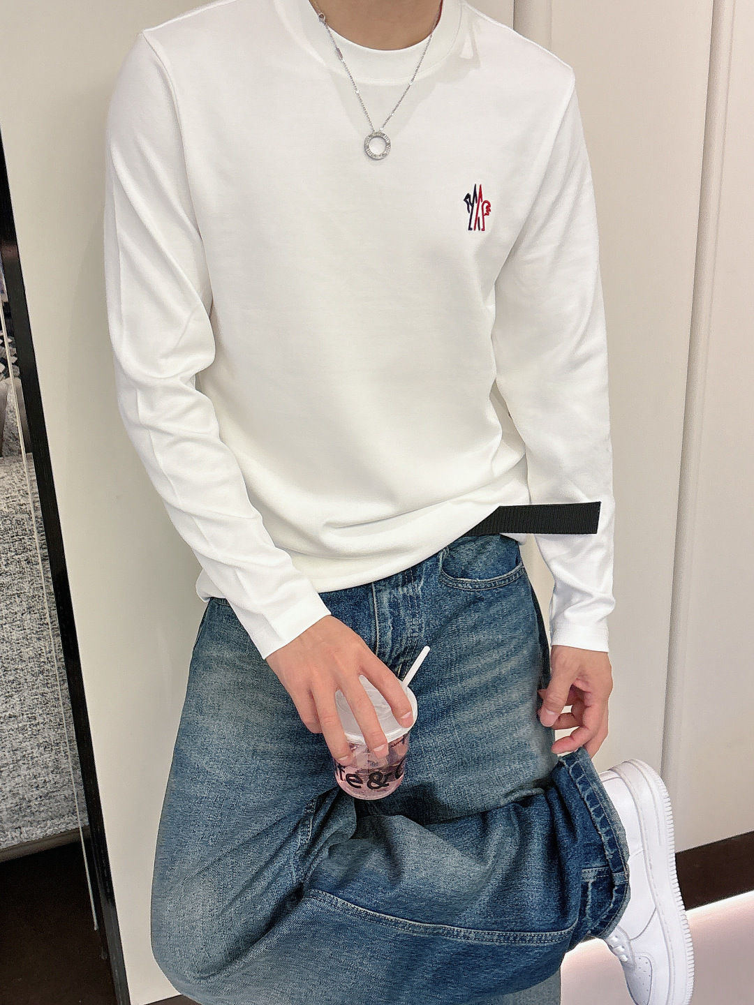 蒙口，2025秋冬最新款，高端刺绣/工艺图案装饰logo，专柜同步有售，原单狠货，爆款时尚休闲圆领长袖T