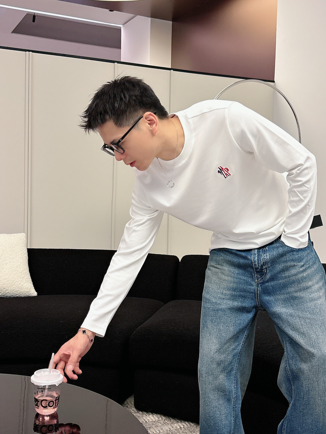 蒙口，2025秋冬最新款，高端刺绣/工艺图案装饰logo，专柜同步有售，原单狠货，爆款时尚休闲圆领长袖T