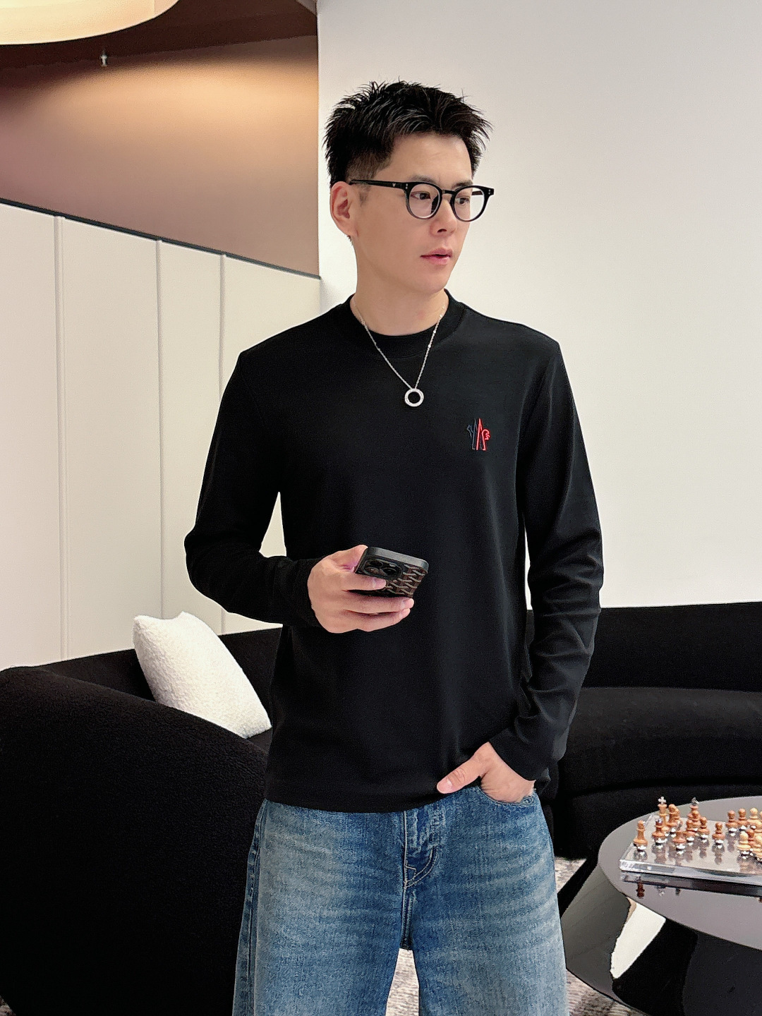 蒙口，2025秋冬最新款，高端刺绣/工艺图案装饰logo，专柜同步有售，原单狠货，爆款时尚休闲圆领长袖T