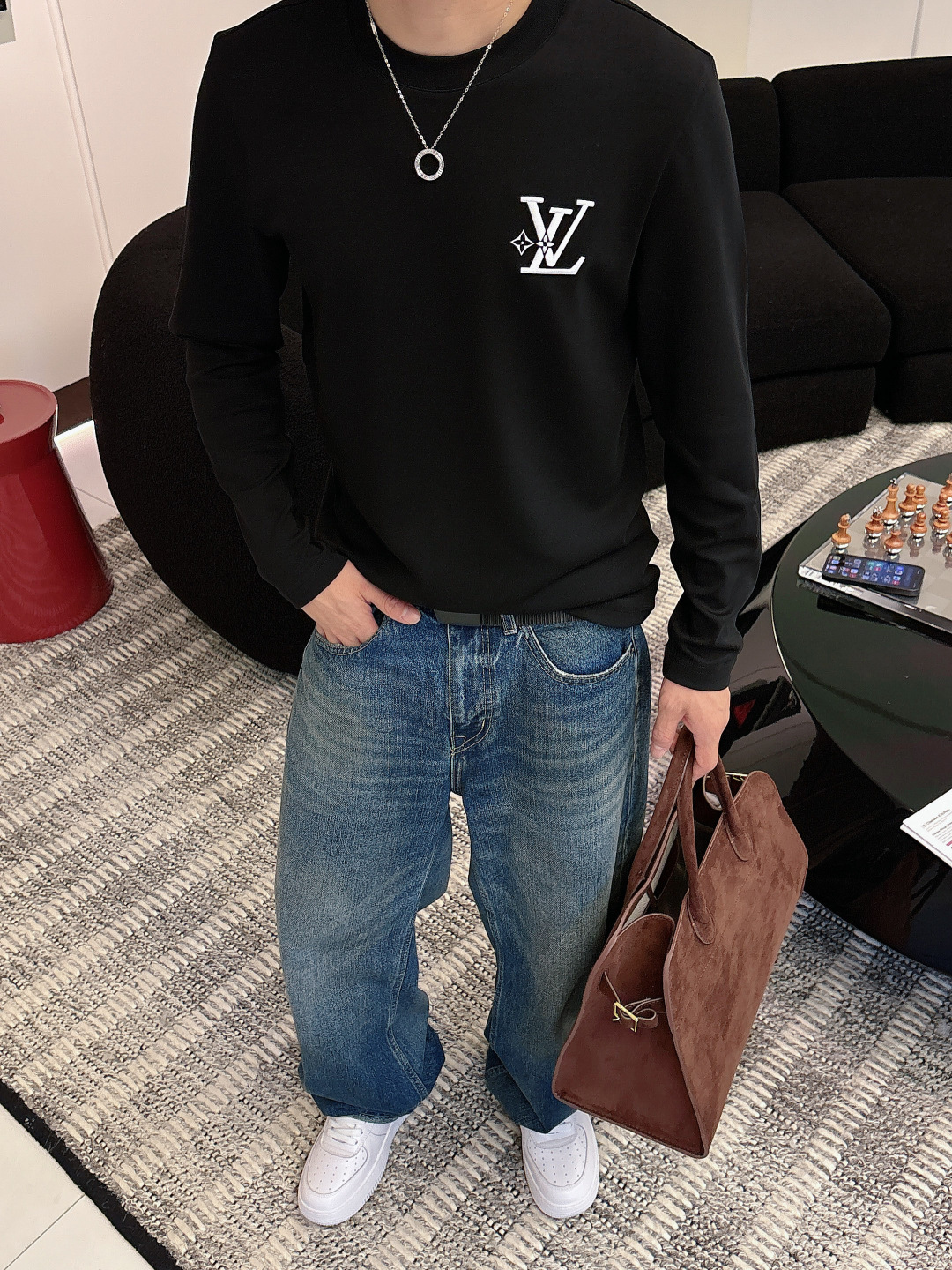 LV ，2025秋冬最新款，高端刺绣/工艺图案装饰logo，专柜同步有售，原单狠货，爆款时尚休闲圆领长袖