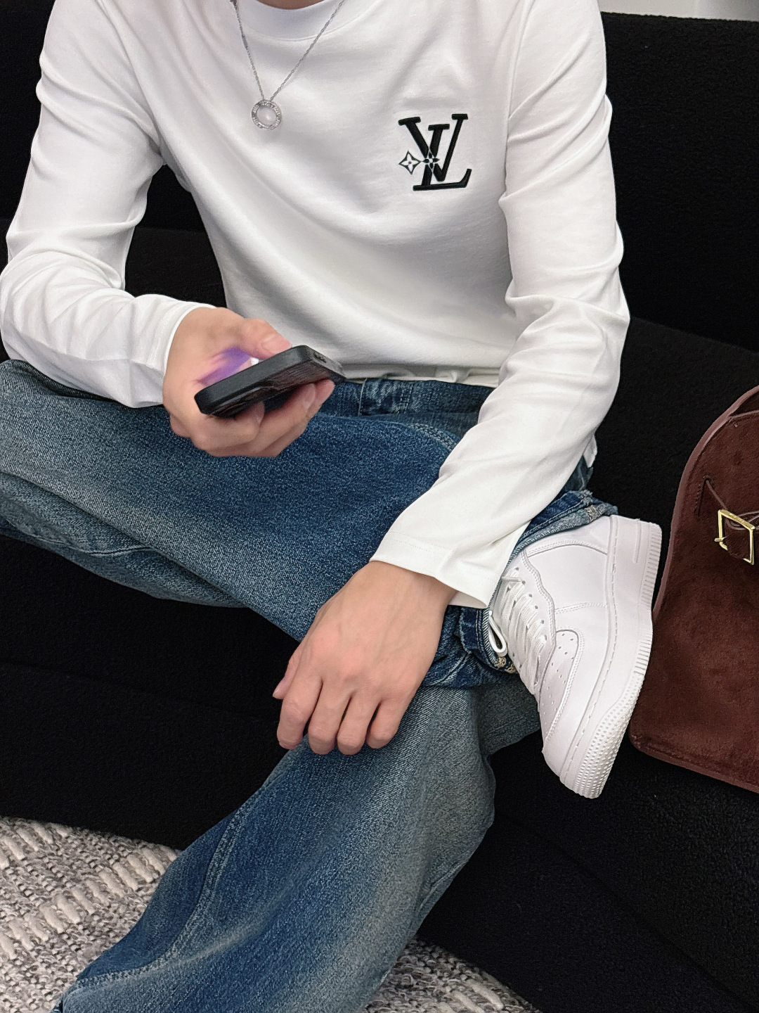 LV，2025秋冬最新款，高端刺绣/工艺图案装饰logo，专柜同步有售，原单狠货，爆款时尚休闲圆领长袖T