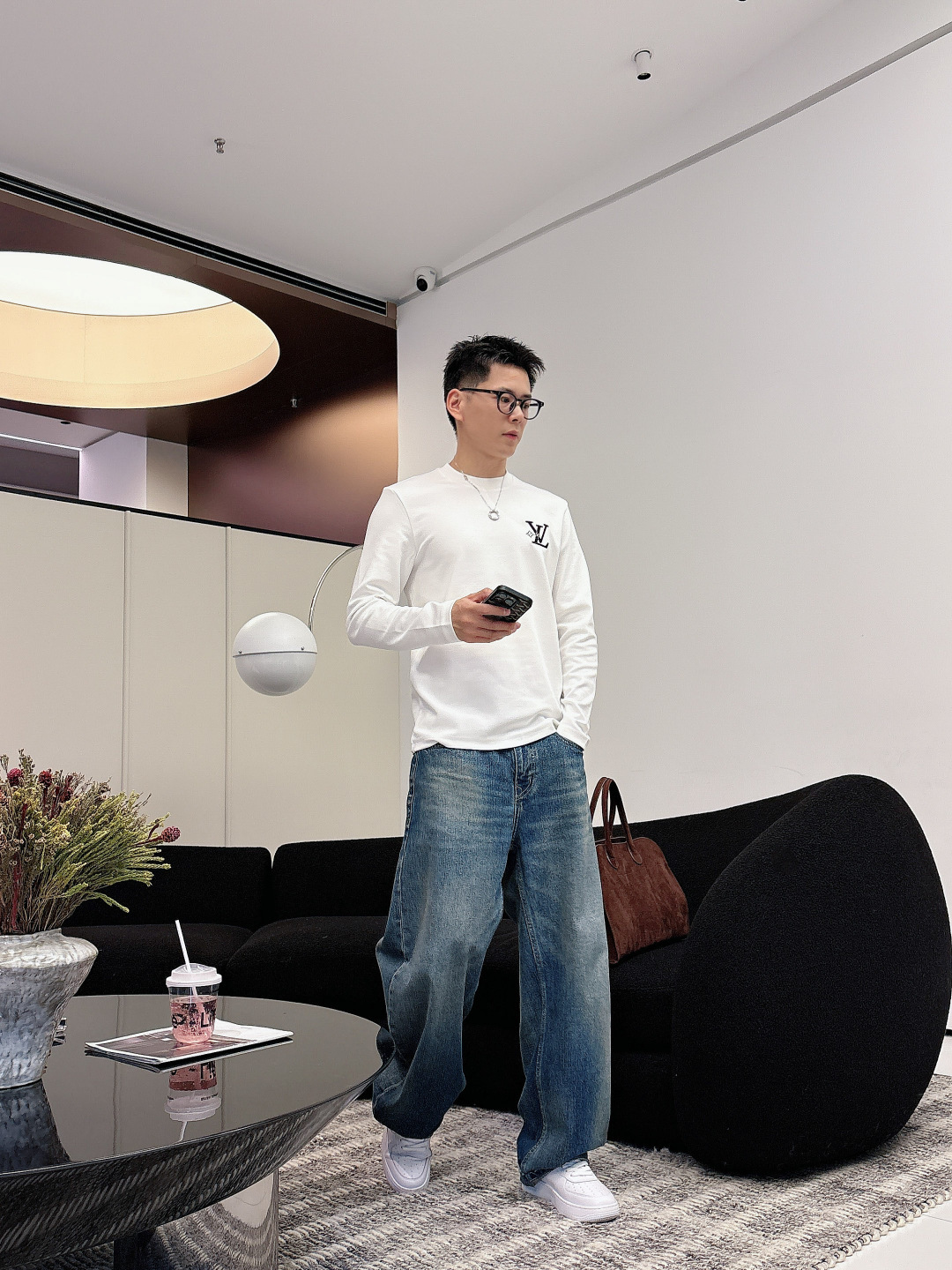 LV，2025秋冬最新款，高端刺绣/工艺图案装饰logo，专柜同步有售，原单狠货，爆款时尚休闲圆领长袖T