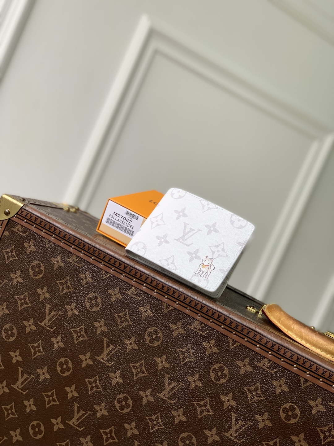 LV Style White Canvas Wallet Lookbook Reference image 1