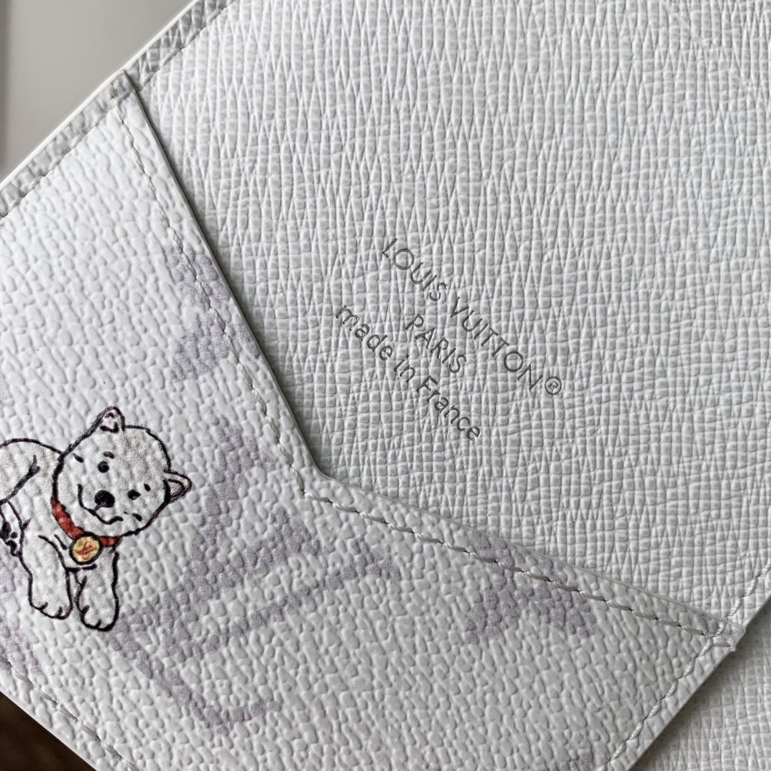 LV Style White Canvas Bag style reference detail image 8 from source 759861
