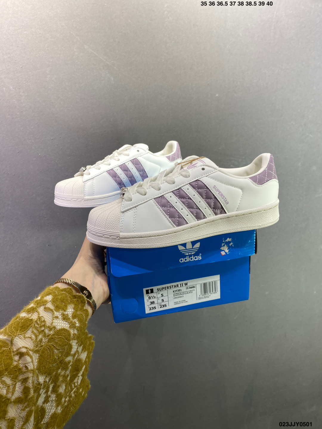 阿迪达斯Adidas三叶草 Originals Superstar KJ7300 贝壳头经典百搭休闲运动板鞋 KJ7300-Top High Quatity Cheap Sneakers Fashion Clothing Clothes Bags handbags Shoes of all Brand wholesale With The best Quality And Beautiful Price from China Factory Chinese suppliers wholesaler seller 阿迪达斯Adidas三叶草 Originals Superstar KJ7300 贝壳头经典百搭休闲运动板鞋 KJ7300