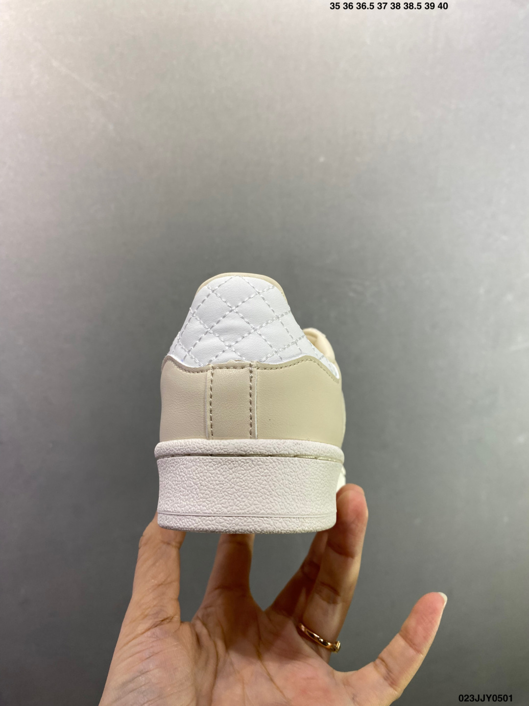 阿迪达斯Adidas三叶草 Originals Superstar KJ7300 贝壳头经典百搭休闲运动板鞋-Top High Quatity Cheap Sneakers Fashion Clothing Clothes Bags handbags Shoes of all Brand wholesale With The best Quality And Beautiful Price from China Factory Chinese suppliers wholesaler seller 阿迪达斯Adidas三叶草 Originals Superstar KJ7300 贝壳头经典百搭休闲运动板鞋