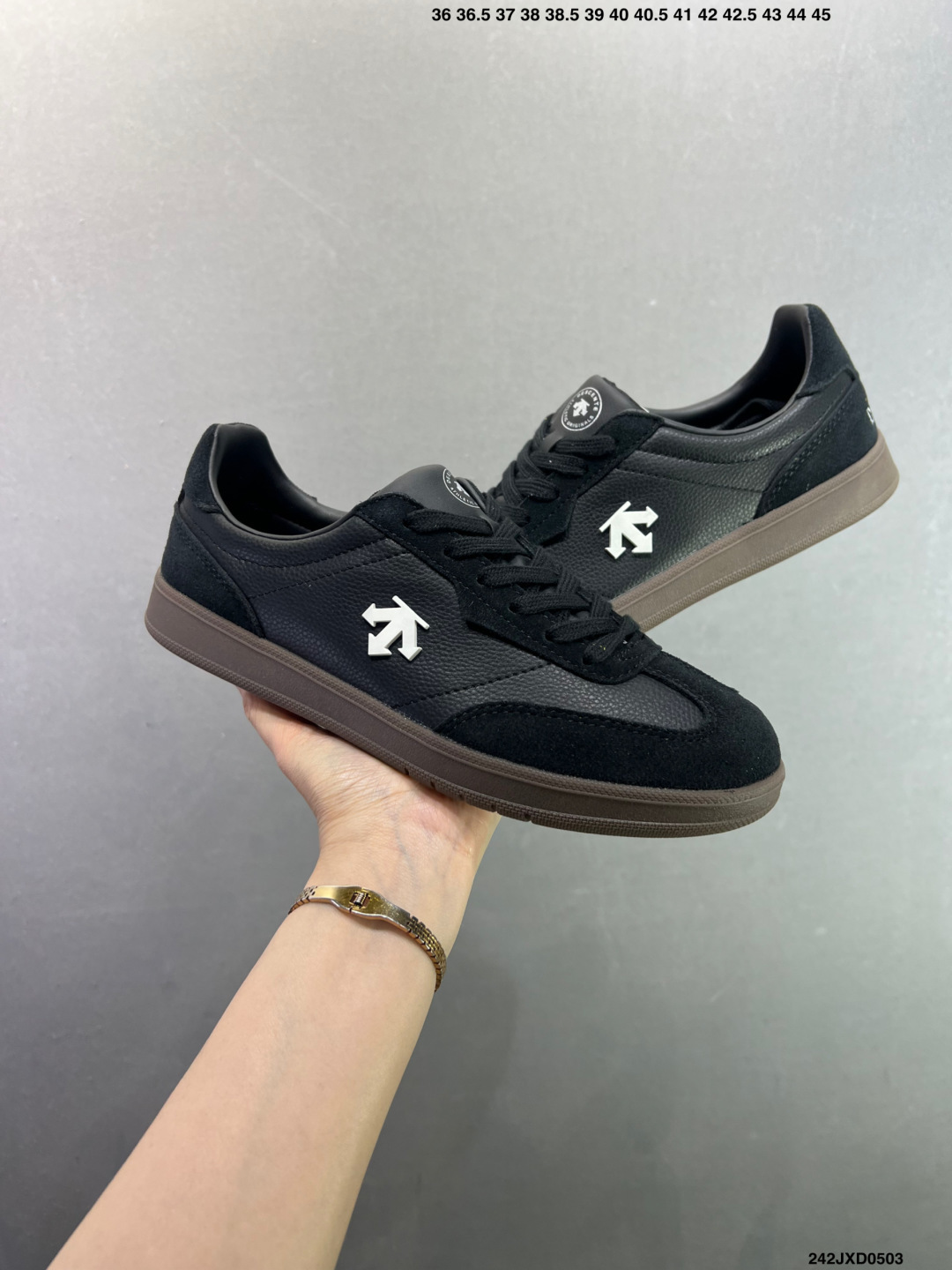 迪桑特DESCENTE EDGE COURT RETRO 复古轻质 耐磨低帮 生活休闲鞋 SP363LSN82