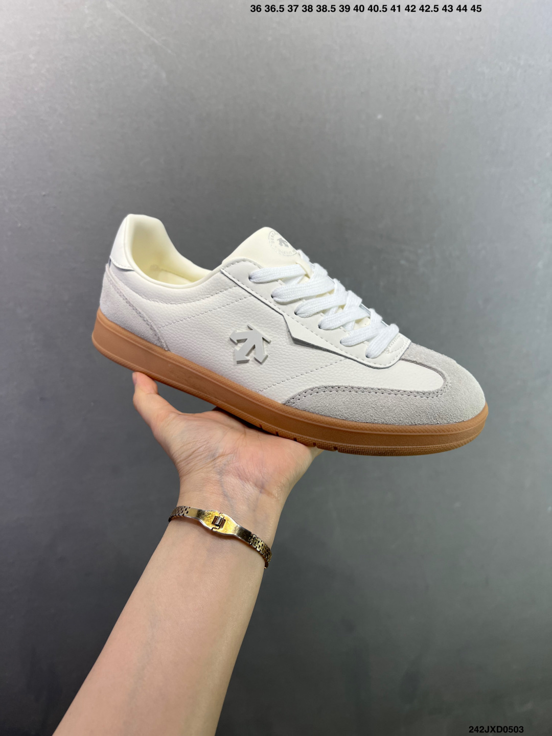 迪桑特DESCENTE EDGE COURT RETRO 复古轻质 耐磨低帮 生活休闲鞋 SP363LSN82