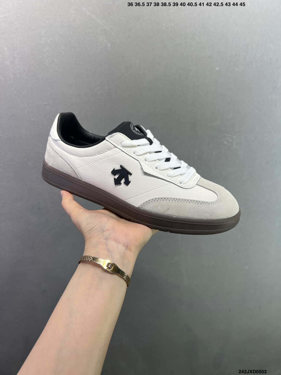 迪桑特DESCENTE EDGE COURT RETRO 复古轻质 耐磨低帮 生活休闲鞋 SP363LSN82