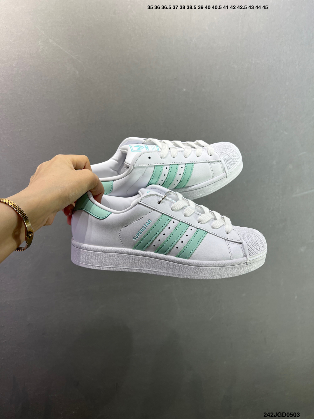 Adidas Originals SUPERSTAR II J 贝壳头系列 阿迪达斯 三叶草低帮经典百搭休闲运动板鞋 JH9977-Top High Quatity Cheap Sneakers Fashion Clothing Clothes Bags handbags Shoes of all Brand wholesale With The best Quality And Beautiful Price from China Factory Chinese suppliers wholesaler seller Adidas Originals SUPERSTAR II J 贝壳头系列 阿迪达斯 三叶草低帮经典百搭休闲运动板鞋 JH9977