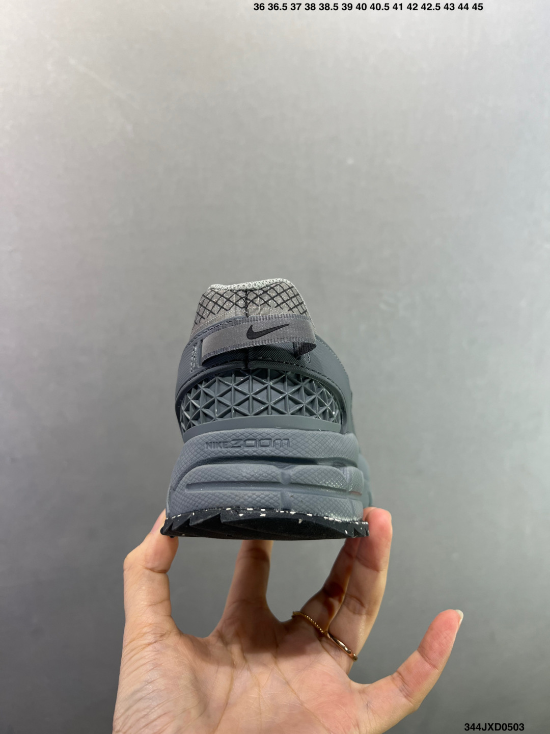耐克Nike Zoom Vomero Roam 马拉松复古跑五代休闲运动慢跑鞋 FV2995-002-Top High Quatity Cheap Sneakers Fashion Clothing Clothes Bags handbags Shoes of all Brand wholesale With The best Quality And Beautiful Price from China Factory Chinese suppliers wholesaler seller 耐克Nike Zoom Vomero Roam 马拉松复古跑五代休闲运动慢跑鞋 FV2995-002