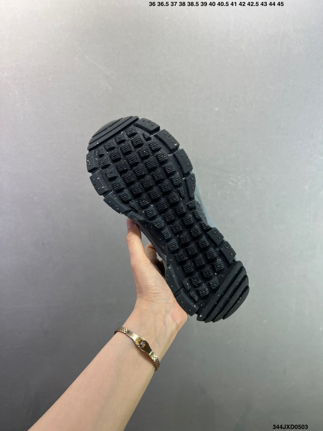 耐克Nike Zoom Vomero Roam 马拉松复古跑五代休闲运动慢跑鞋 FV2995-002-Top High Quatity Cheap Sneakers Fashion Clothing Clothes Bags handbags Shoes of all Brand wholesale With The best Quality And Beautiful Price from China Factory Chinese suppliers wholesaler seller 耐克Nike Zoom Vomero Roam 马拉松复古跑五代休闲运动慢跑鞋 FV2995-002