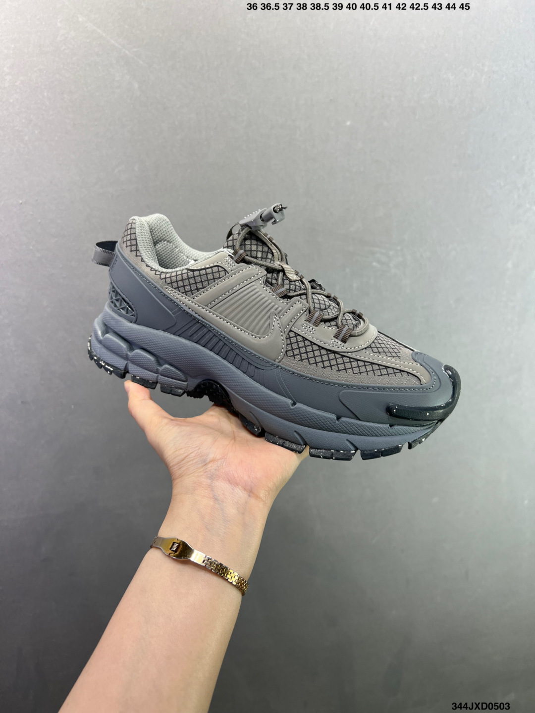 耐克Nike Zoom Vomero Roam 马拉松复古跑五代休闲运动慢跑鞋 FV2995-002-Top High Quatity Cheap Sneakers Fashion Clothing Clothes Bags handbags Shoes of all Brand wholesale With The best Quality And Beautiful Price from China Factory Chinese suppliers wholesaler seller 耐克Nike Zoom Vomero Roam 马拉松复古跑五代休闲运动慢跑鞋 FV2995-002