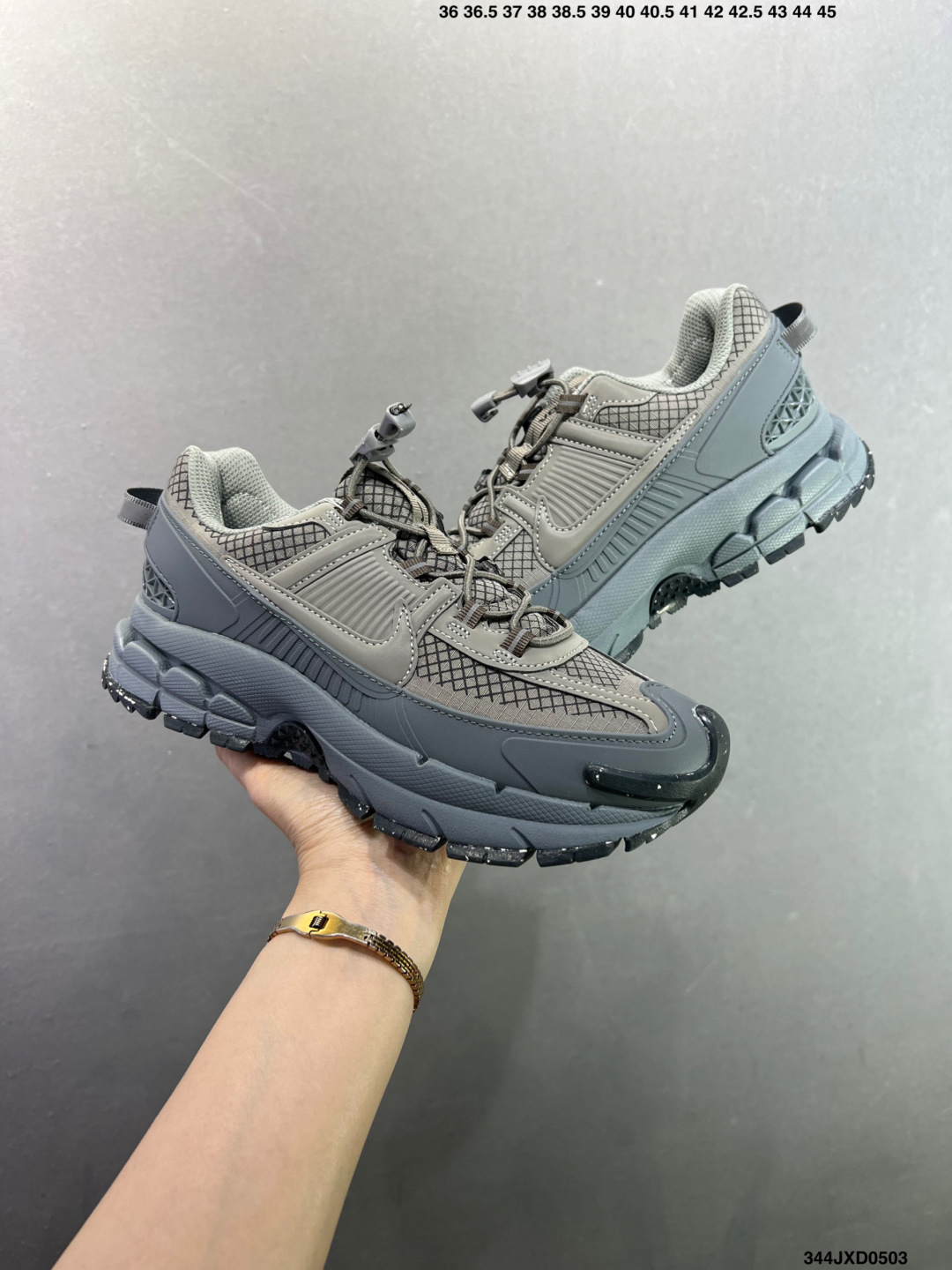 耐克Nike Zoom Vomero Roam 马拉松复古跑五代休闲运动慢跑鞋 FV2995-002-Top High Quatity Cheap Sneakers Fashion Clothing Clothes Bags handbags Shoes of all Brand wholesale With The best Quality And Beautiful Price from China Factory Chinese suppliers wholesaler seller 耐克Nike Zoom Vomero Roam 马拉松复古跑五代休闲运动慢跑鞋 FV2995-002