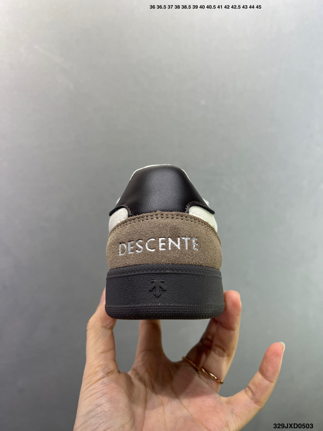 迪桑特DESCENTE EDGE COURT RETRO 复古轻质 耐磨低帮 生活休闲鞋 SP363LSN82-Top High Quatity Cheap Sneakers Fashion Clothing Clothes Bags handbags Shoes of all Brand wholesale With The best Quality And Beautiful Price from China Factory Chinese suppliers wholesaler seller 迪桑特DESCENTE EDGE COURT RETRO 复古轻质 耐磨低帮 生活休闲鞋 SP363LSN82