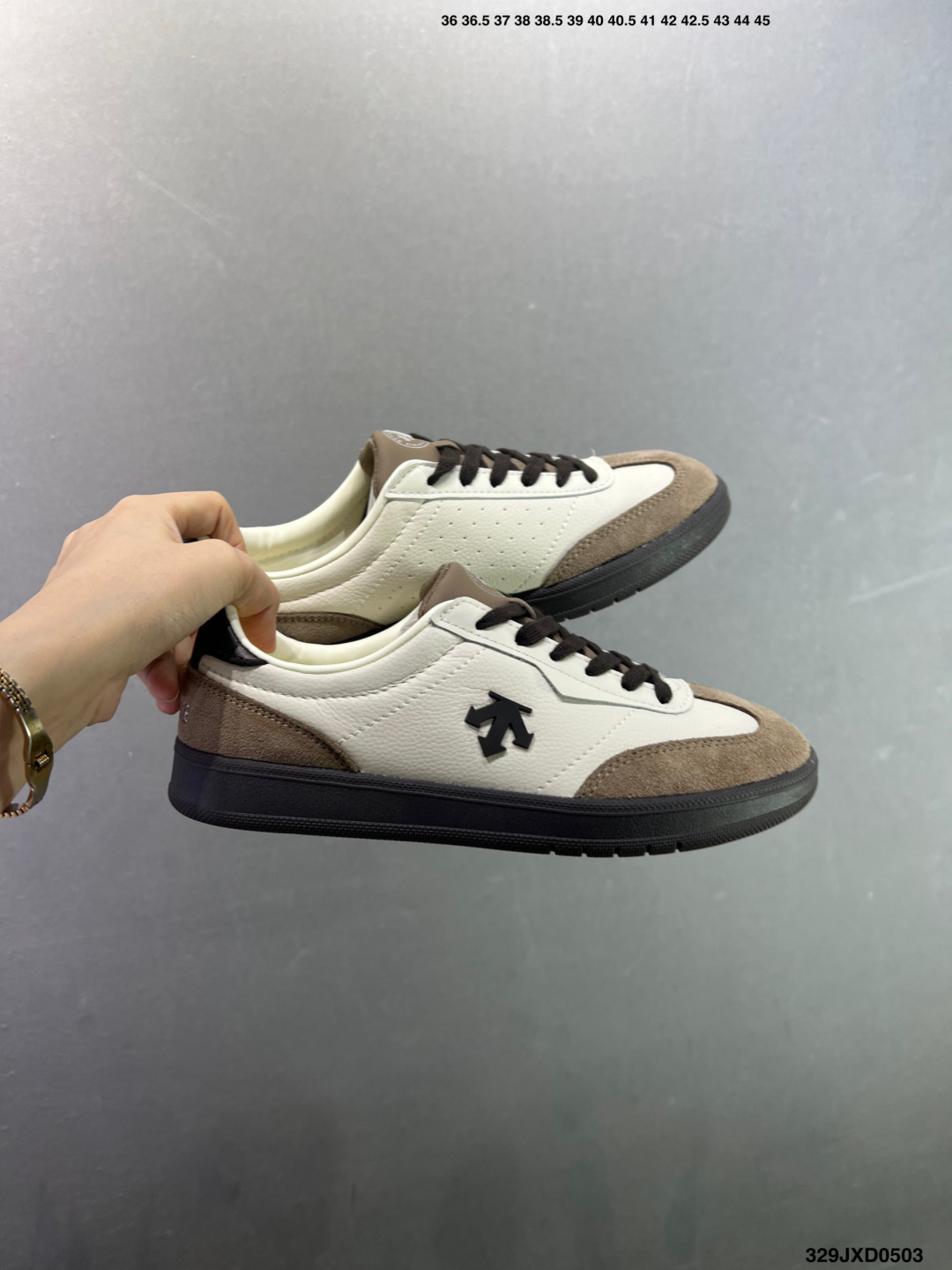 迪桑特DESCENTE EDGE COURT RETRO 复古轻质 耐磨低帮 生活休闲鞋 SP363LSN82-Top High Quatity Cheap Sneakers Fashion Clothing Clothes Bags handbags Shoes of all Brand wholesale With The best Quality And Beautiful Price from China Factory Chinese suppliers wholesaler seller 迪桑特DESCENTE EDGE COURT RETRO 复古轻质 耐磨低帮 生活休闲鞋 SP363LSN82