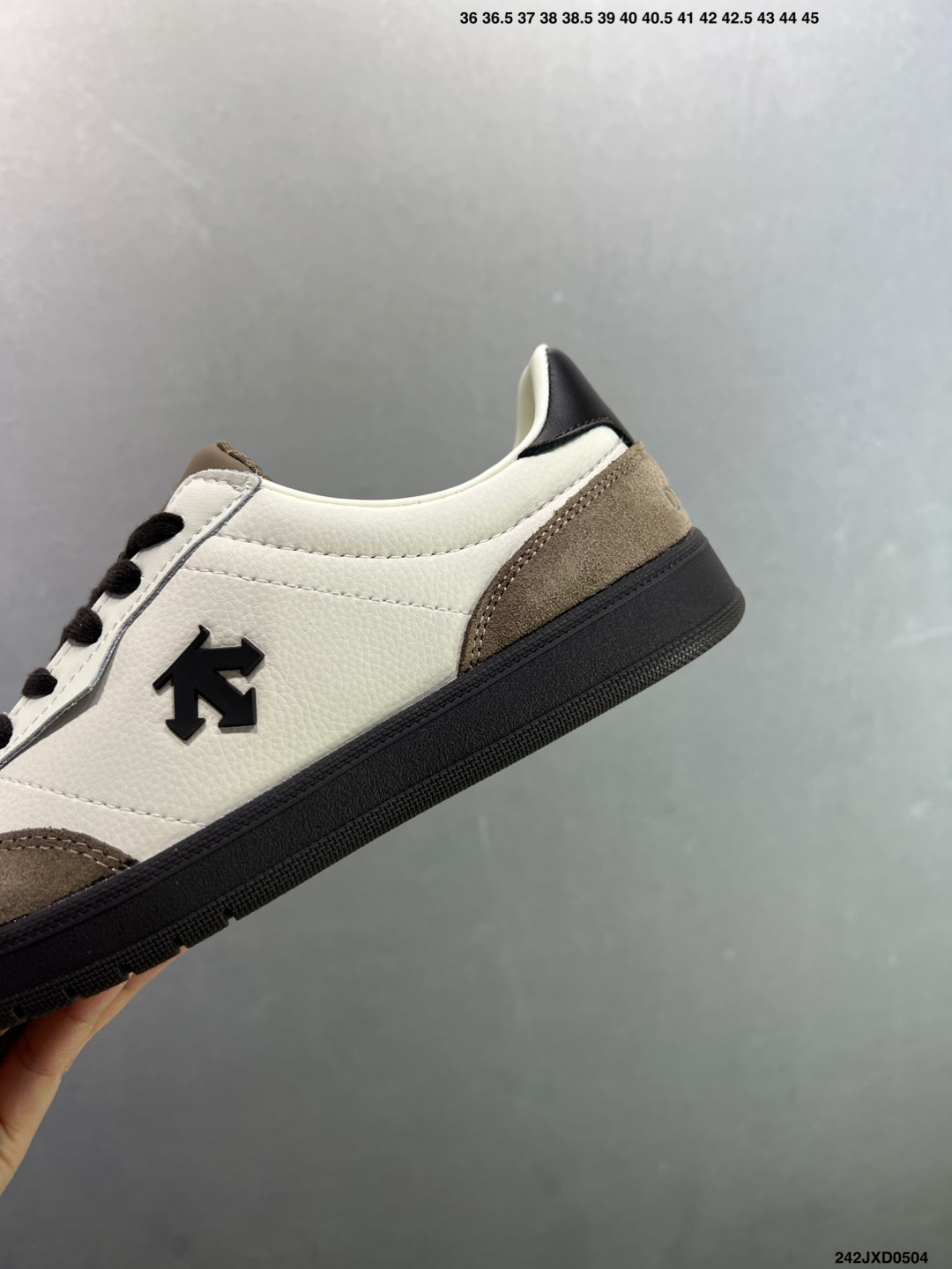 迪桑特DESCENTE EDGE COURT RETRO 复古轻质 耐磨低帮 生活休闲鞋 SP363LSN82-Top High Quatity Cheap Sneakers Fashion Clothing Clothes Bags handbags Shoes of all Brand wholesale With The best Quality And Beautiful Price from China Factory Chinese suppliers wholesaler seller 迪桑特DESCENTE EDGE COURT RETRO 复古轻质 耐磨低帮 生活休闲鞋 SP363LSN82