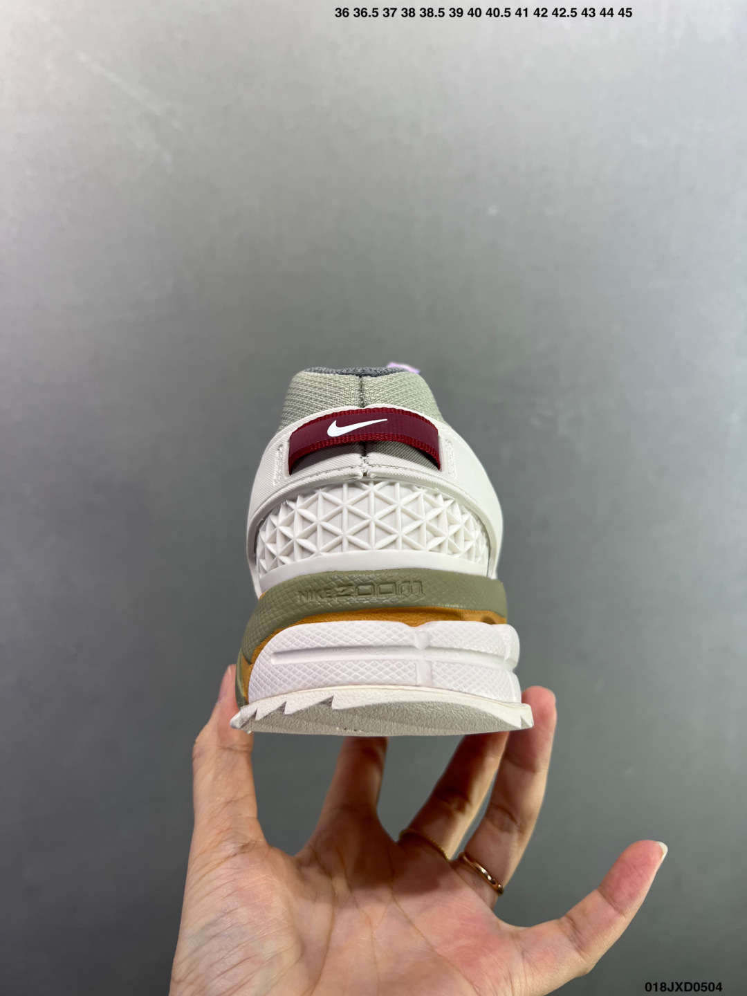 耐克Nike Zoom Vomero Roam 马拉松复古跑五代休闲运动慢跑鞋 FV2995-002-Top High Quatity Cheap Sneakers Fashion Clothing Clothes Bags handbags Shoes of all Brand wholesale With The best Quality And Beautiful Price from China Factory Chinese suppliers wholesaler seller 耐克Nike Zoom Vomero Roam 马拉松复古跑五代休闲运动慢跑鞋 FV2995-002