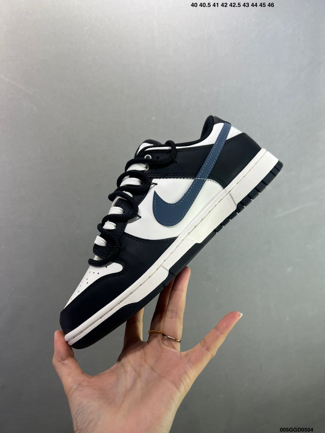 NIKE DUNK SB LOW 全新配色 定制Dunk SB顾名思义 具有经典的Dunk血缘 PG0510-057