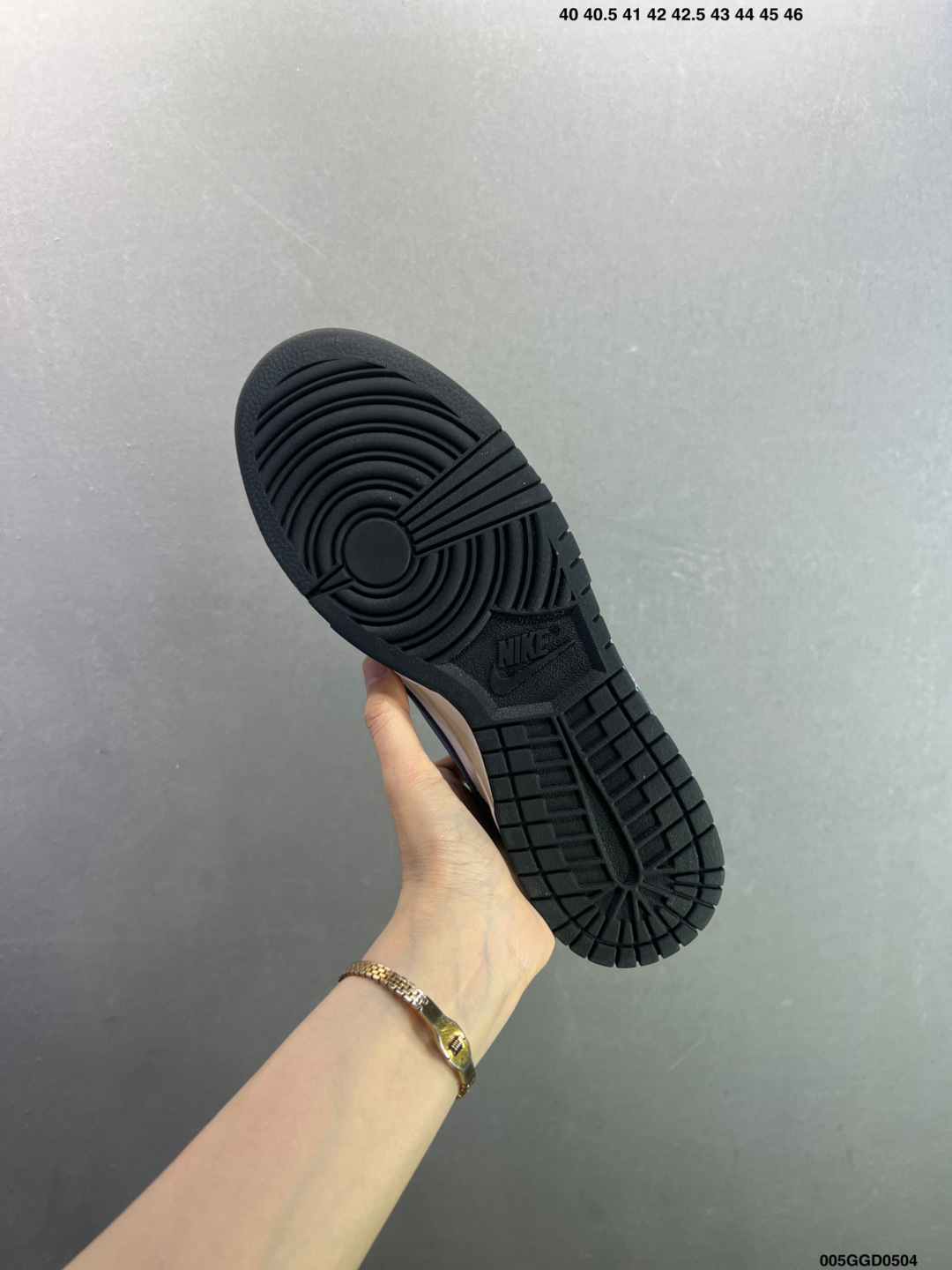 NIKE DUNK SB LOW 全新配色 定制Dunk SB顾名思义 具有经典的Dunk血缘 PG0510-057